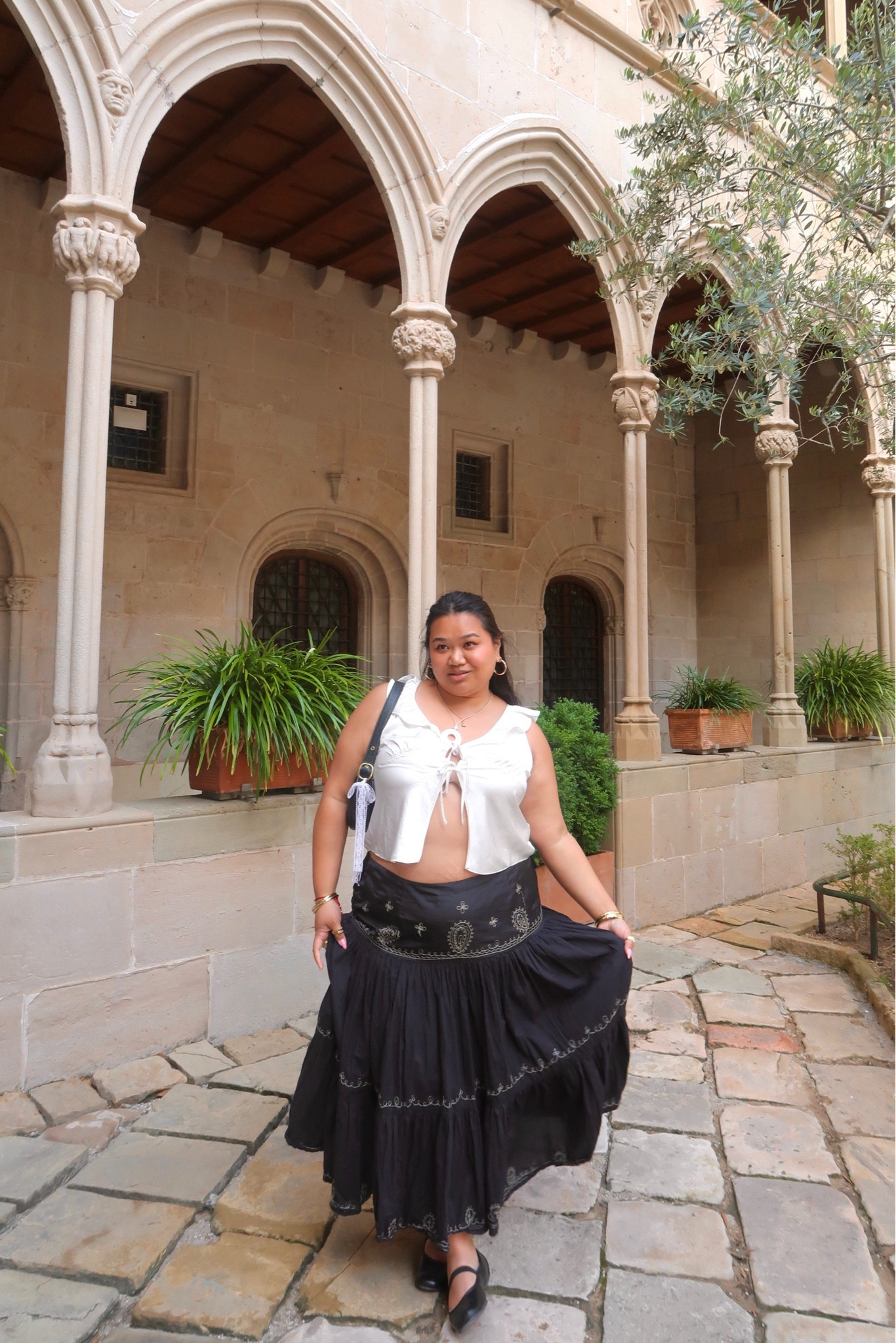 Plus size European summer outfit inspo