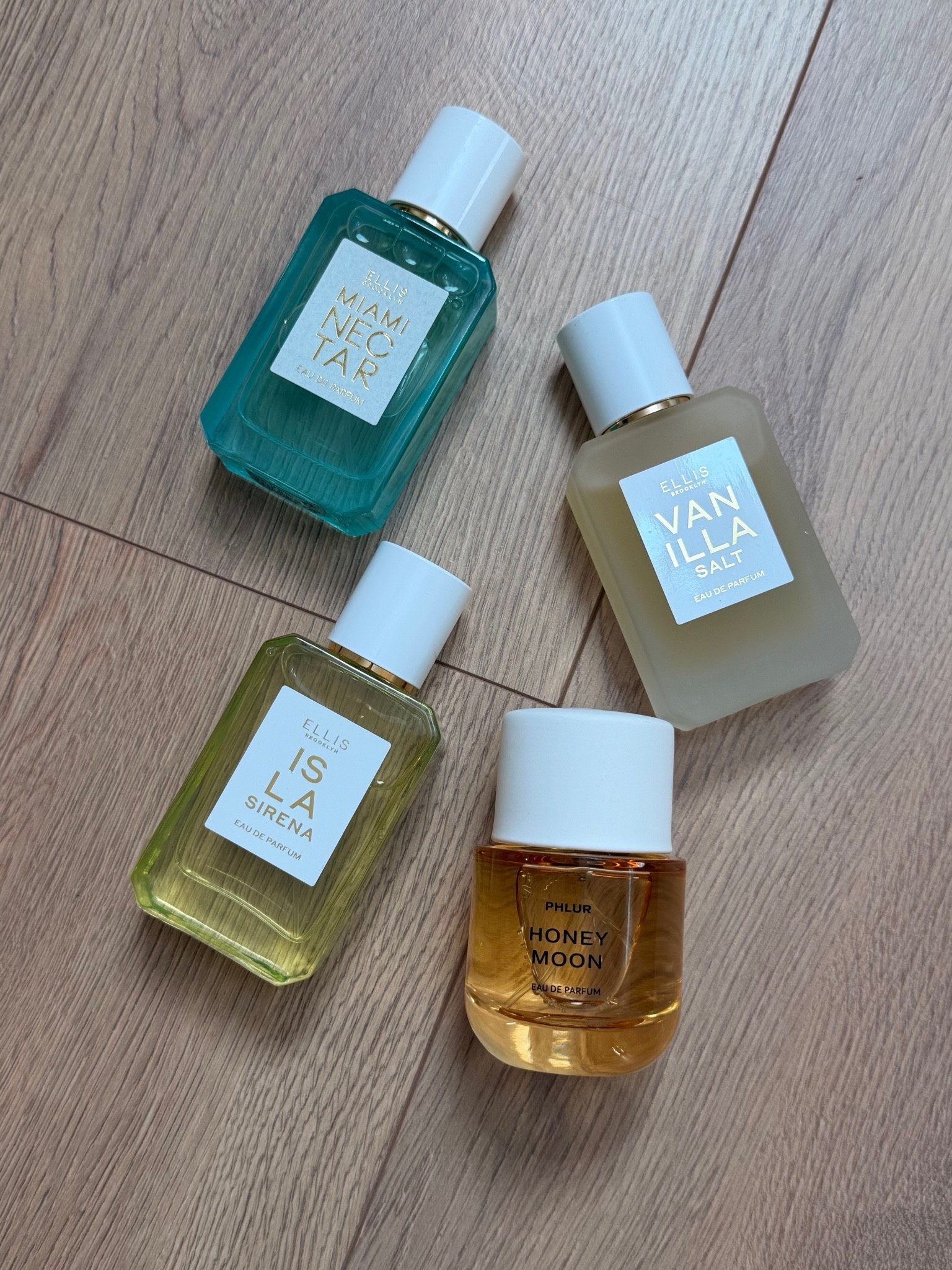 Perfume favorites lately ✨
These scents have been on repeat and each one gives a different vibe fresh, warm, sweet & perfect for everyday wear. Obsessed with having options depending on my mood 🤍

Estos perfumes me tienen obsessed lately ✨
Fresh, sweet, cozy & everyday vibes… literalmente tengo uno para cada mood 🤍

Follow me on Instagram and YouTube
@kirasfashionfinds

#LTKvlog #LTKselfcare
