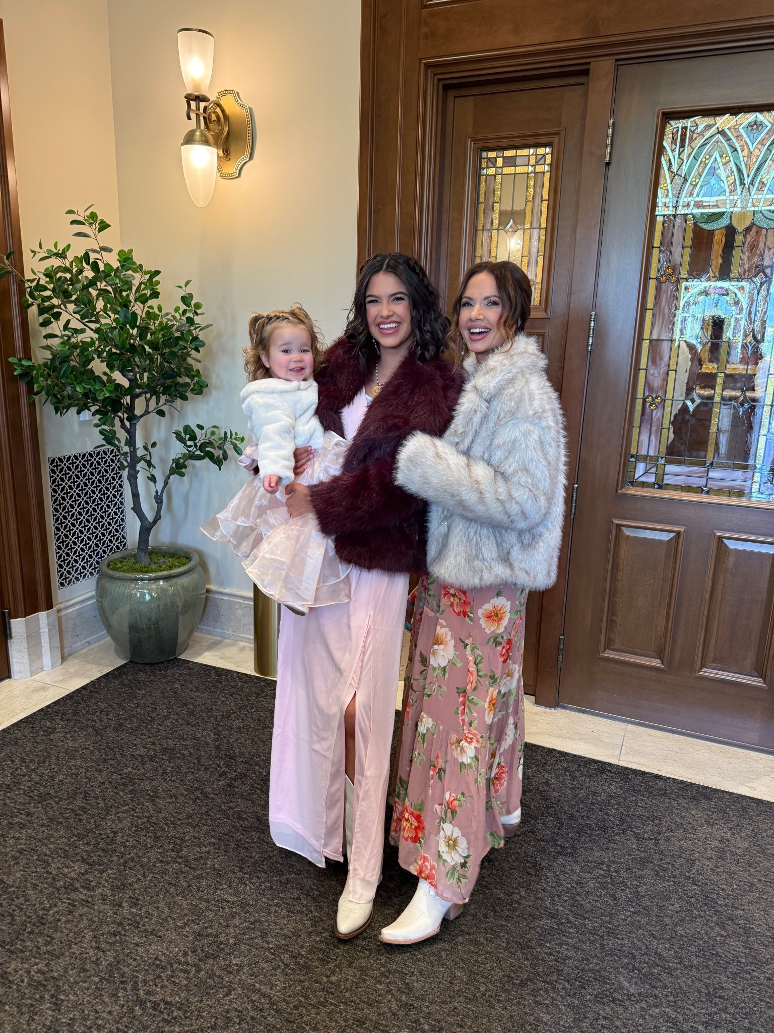 code betsy works for @goldielew_ ♥️

#LTKFamily #LTKWedding #LTKSaleAlert