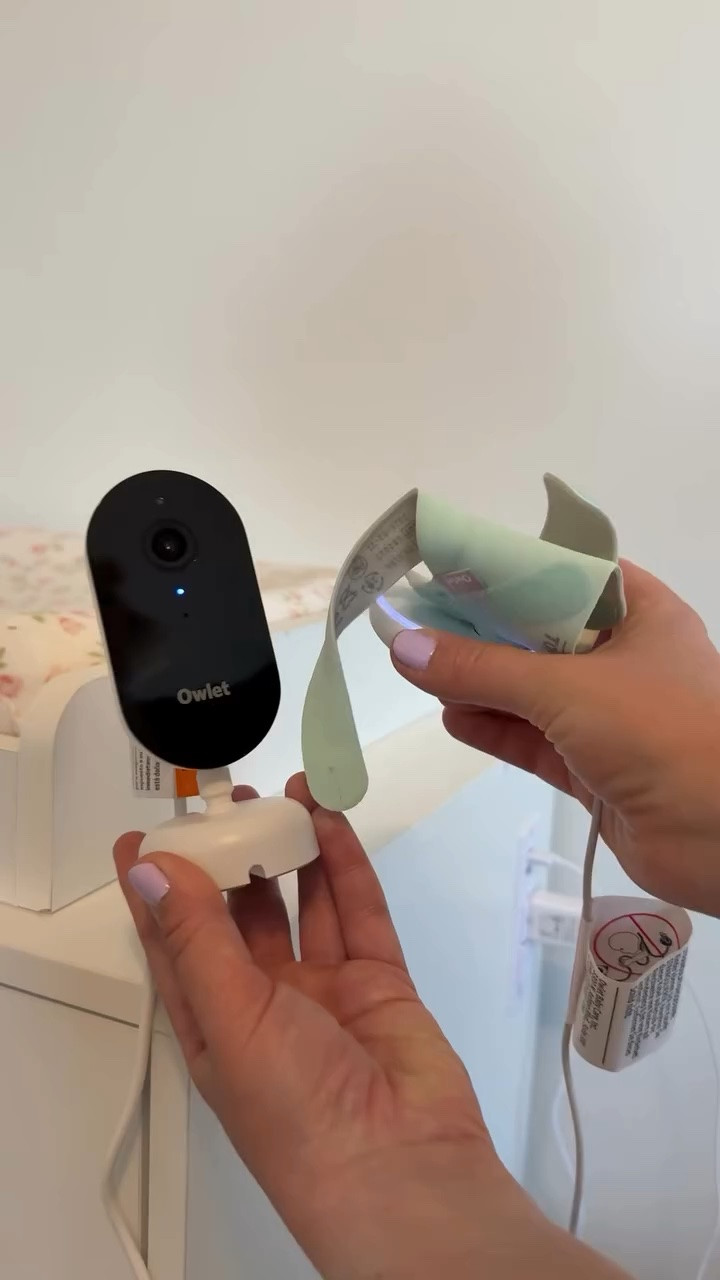 Postpartum has been so much better this time around and one thing I changed was using the Owlet Dream Duo. 

I started using the Owlet Dream Sock on Lucie the night we got home from the hospital and the peace of mind it has given me is indispensable. 

I love being able to check the app to see all of the health tracking for her and the video from the Dream Sight monitor all in one. 

This is one of those baby items I would recommend to every new mom! 

@owletcare #ad #OnlyOwlet