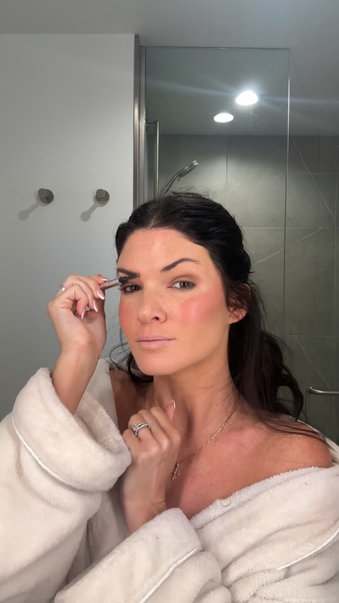 GRWM  morning routine & work makeup // natural makeup looks & comfy commuting outfit

#LTKWorkwear #LTKBeauty #LTKFindsUnder50