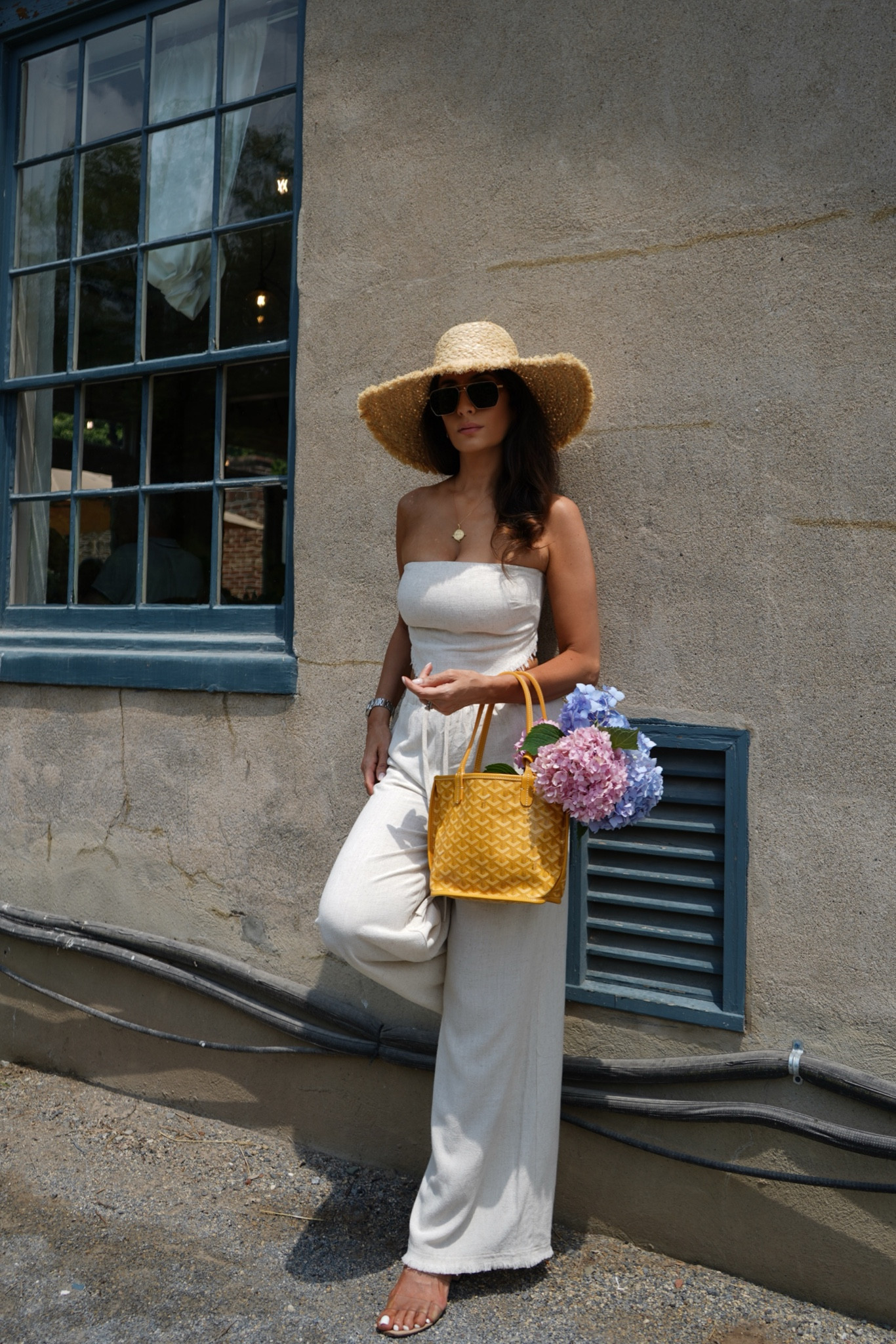 Casual beach vibes with my favorite Mona Dallis tube top and Aria Dallid beach pants from City Beach. 
#BeachFashion #SummerStyle #CasualChic #CityBeachStyle #MonaDallis #AriaDallid #BeachPants #TubeTopFashion #SummerVibes



#LTKItBag #LTKTravel #LTKStyleTip
