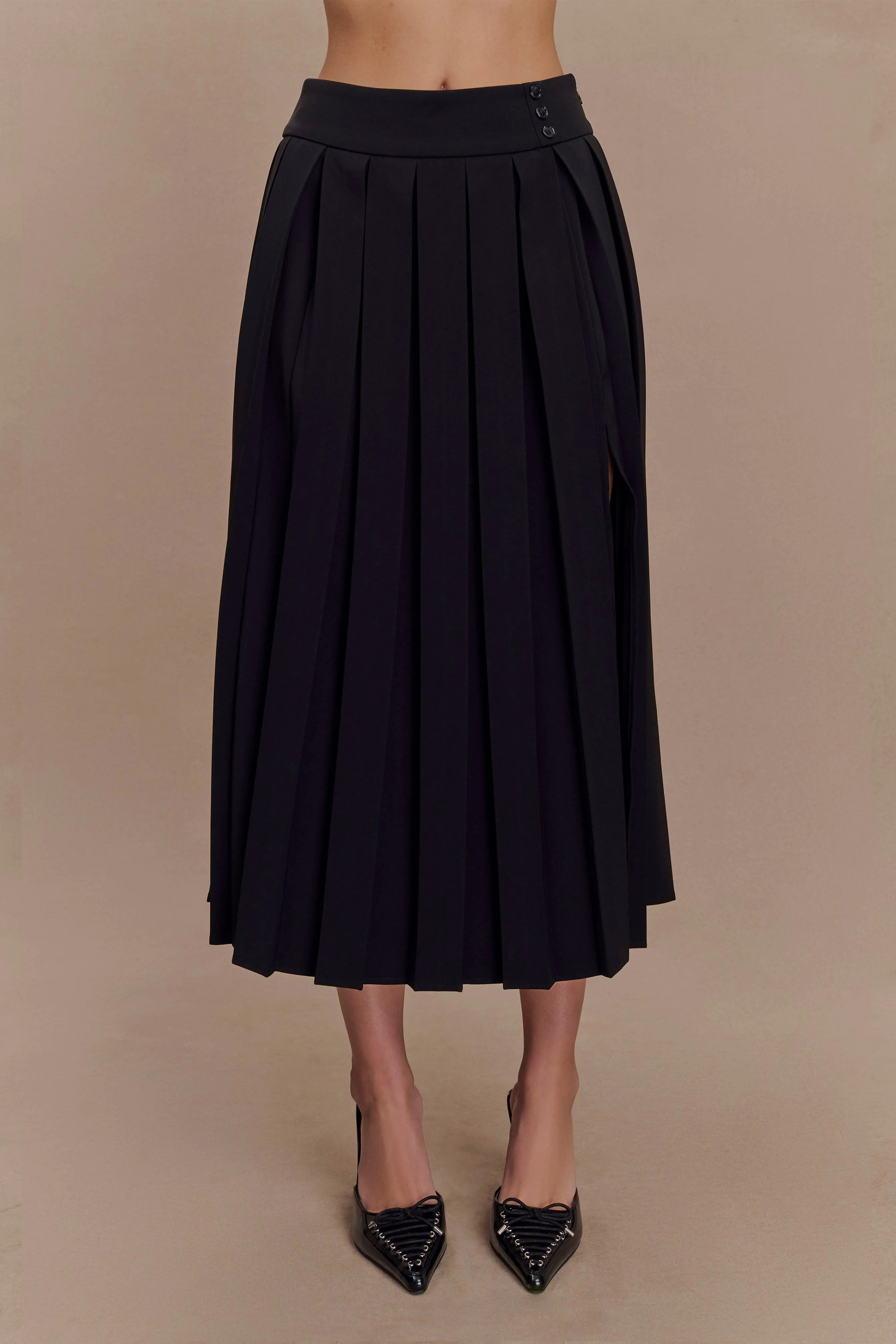Sunny Pleated Midi Skirt - Black | MESHKI US