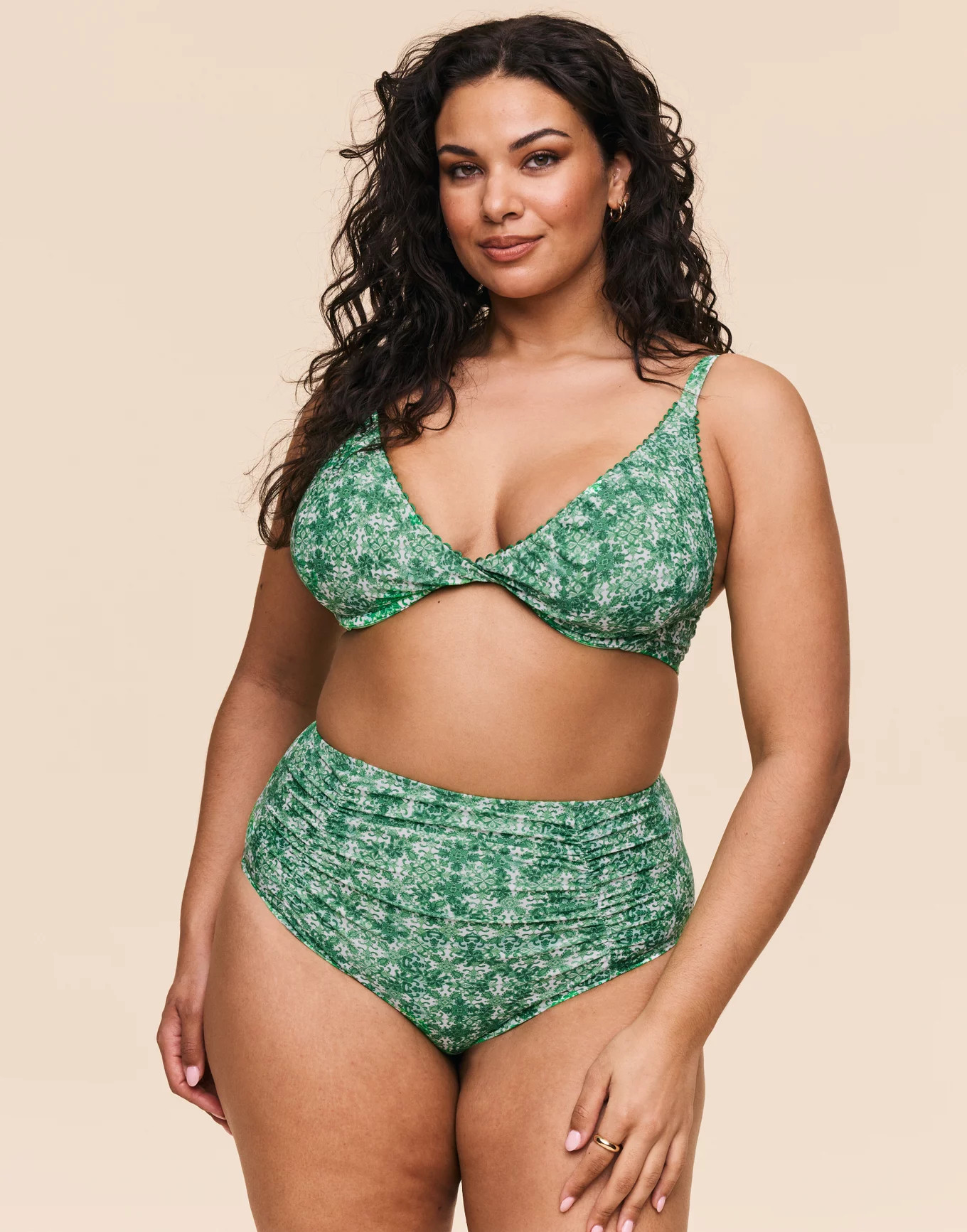 Pilar Contour Plus | Adore Me