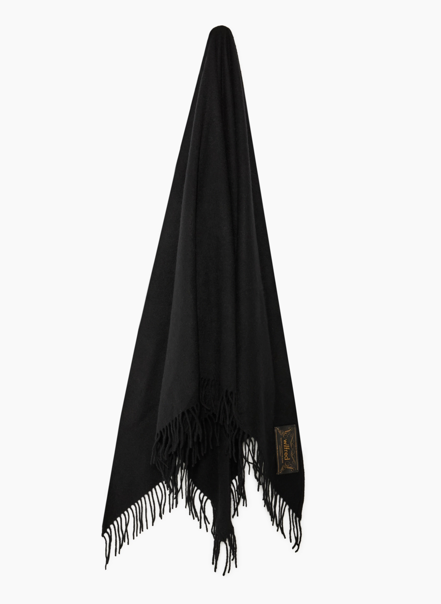 THE CLASSIC TRIANGLE SCARF | Aritzia