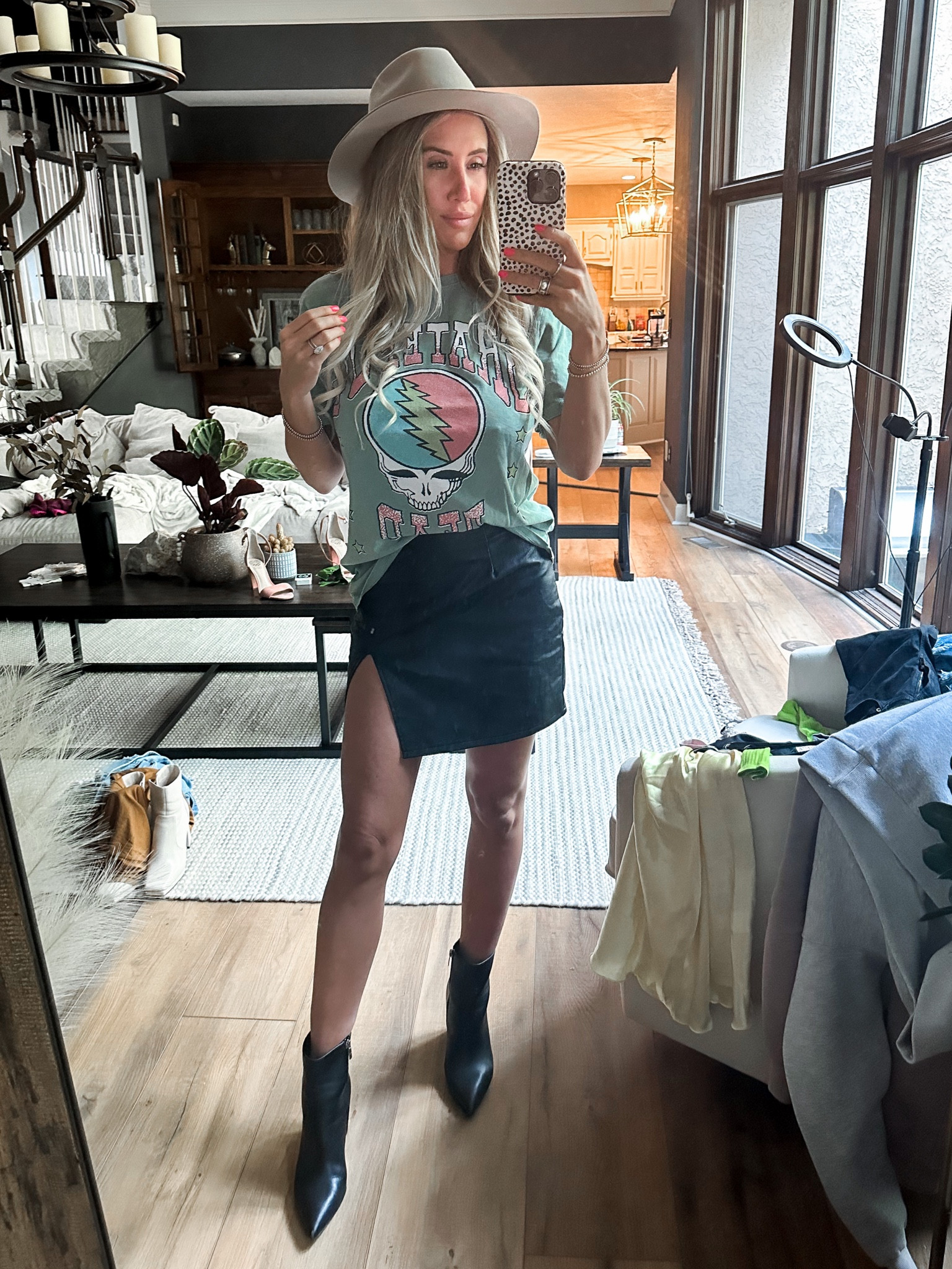 Packing for nashville and had to share this outfit 😍 Wearing a size small in the men’s shirt & XS in skirt & small in fedora hat 💕

#LTKunder100 #LTKstyletip #LTKunder50