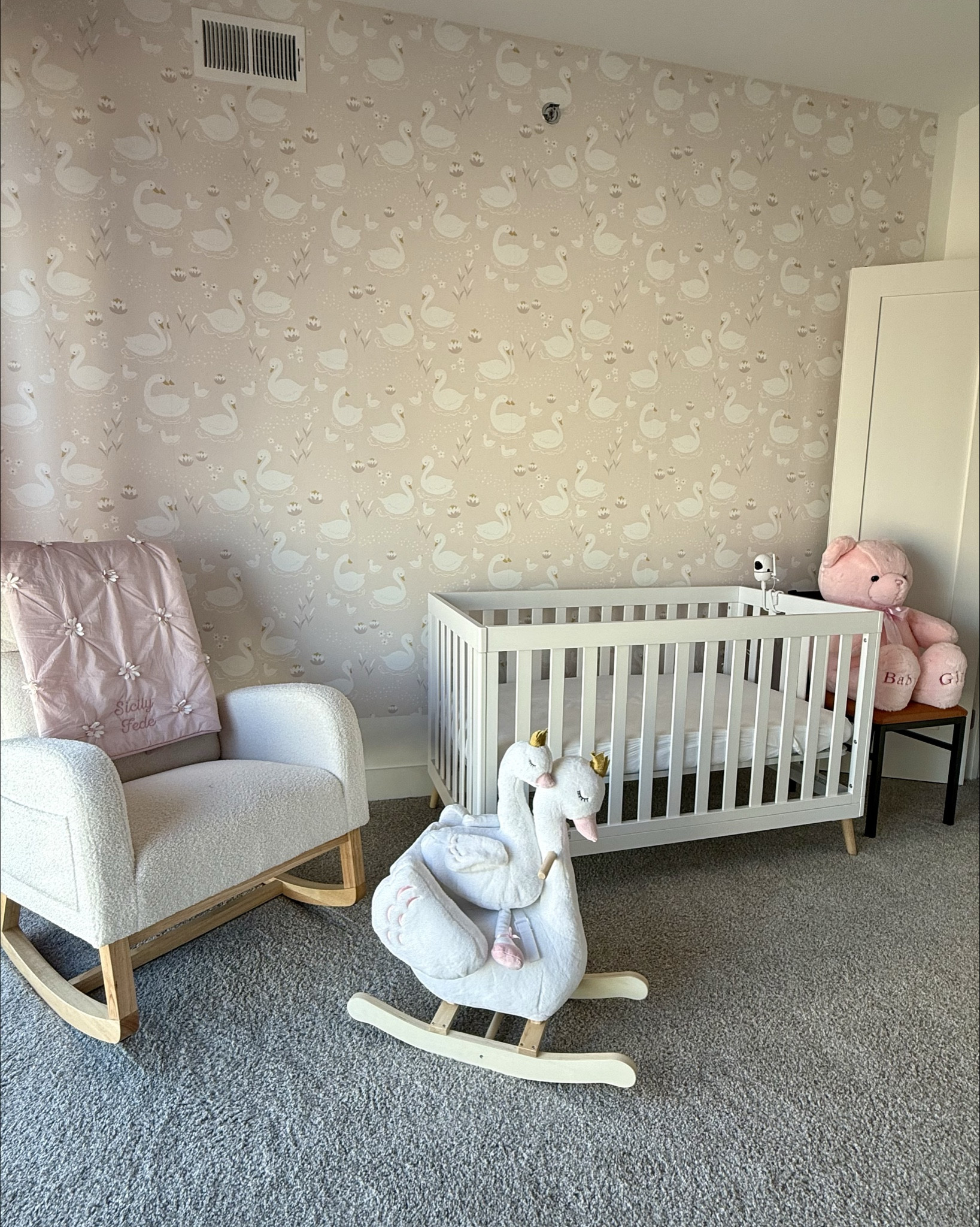 Nursery decor 🦢

#LTKBaby #LTKKids #LTKHome