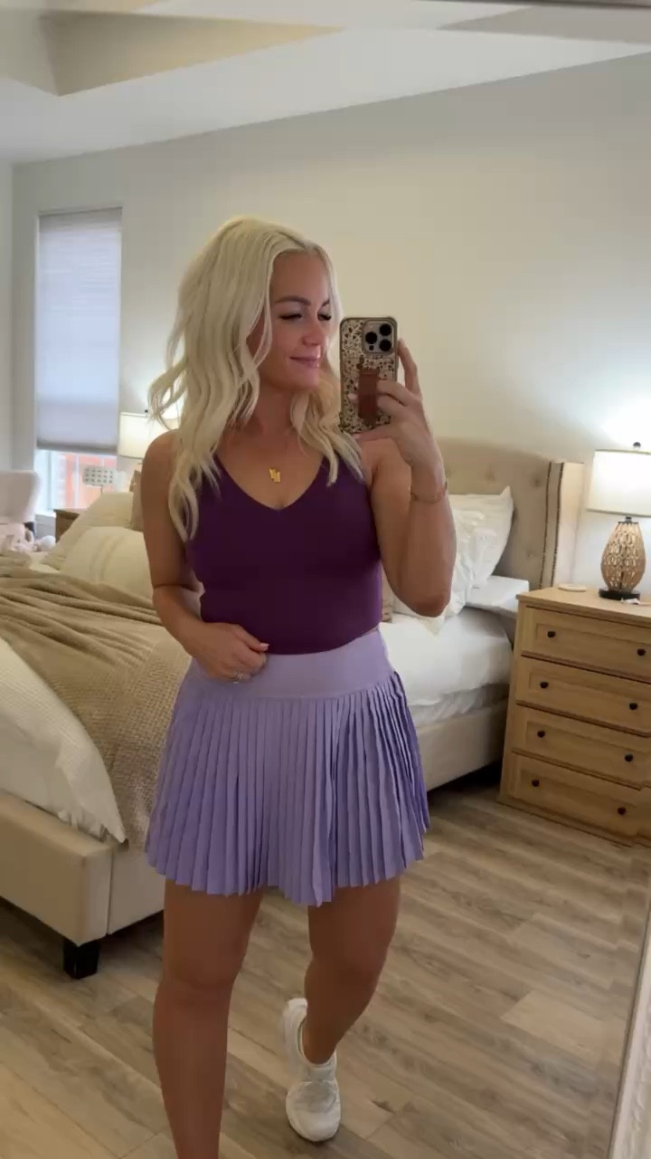 This built-in bra crop top is so supportive, and the color is just the cutest! I’m especially loving the wide straps—they give that extra bit of support without digging in. It comes in so many great shades, but this one is definitely my favorite. It’s going to be such a staple for me during the warmer months—perfect for layering or wearing on its own.

#AmazonFashion #BuiltInBraTop #CropTopStyle #SupportiveAndCute #WarmWeatherWardrobe #ClosetStaples #EverydayActivewear #SpringStyle #ComfortAndStyle #WardrobeFavorites 

 #LTKActive #LTKFindsUnder50