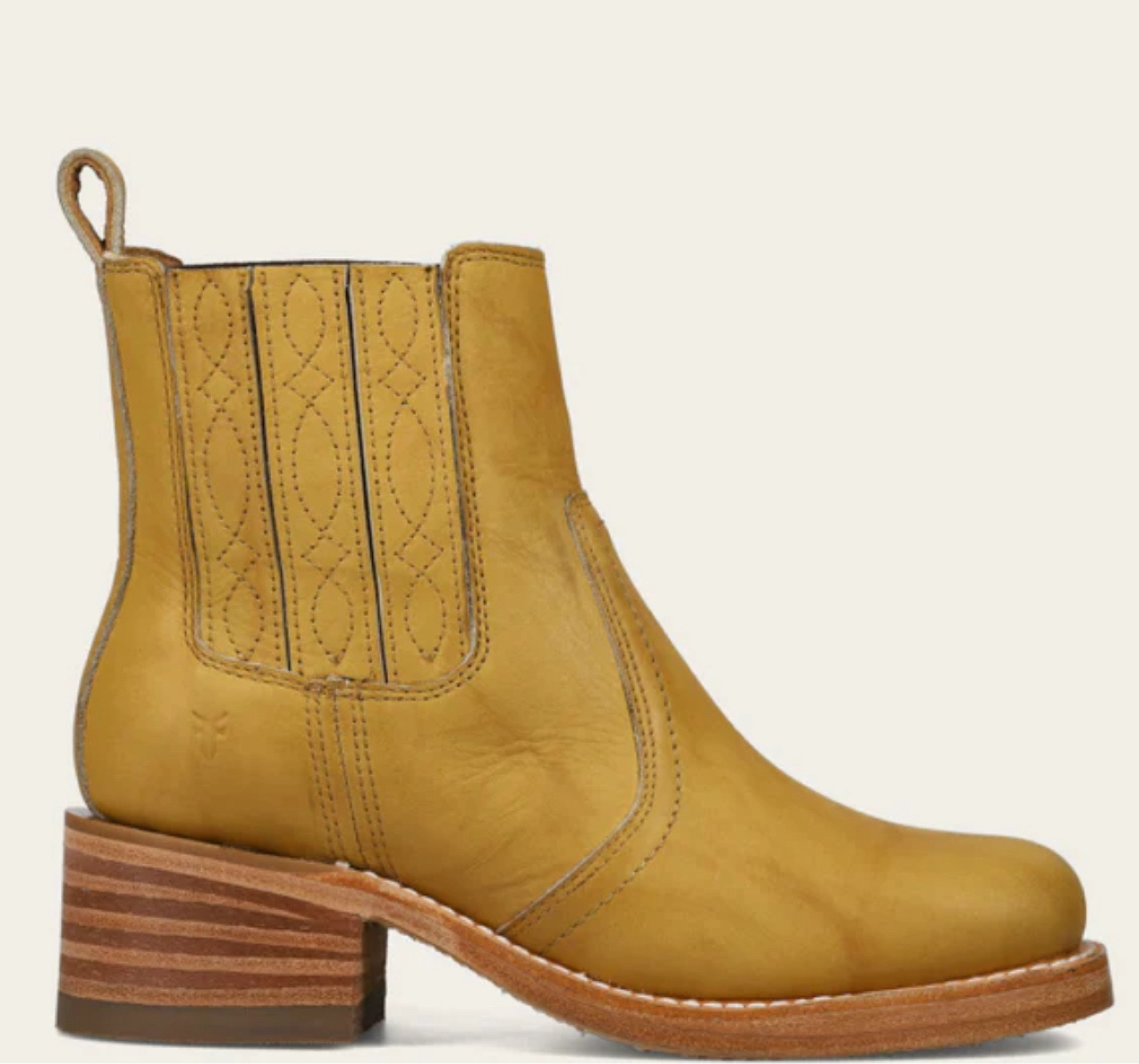 If the Frye Campus Boot obsession won’t leave and you can’t find them in your side check out Frye Campus Chelsea boot: more affordable, more practical, easier to pull on and off and SO much easier to style. As of right now and so far available in banana, merlot, saddle and black leather !

#LTKShoeCrush #LTKSeasonal #LTKStyleTip