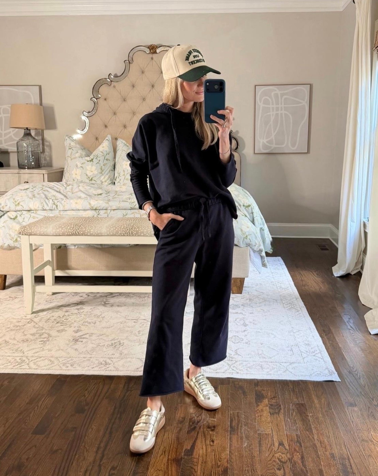 This set is comfy enough to throw on for morning drop off but looks put together enough to run around in all day!  It comes in 4 colors!  I’m 5’2 and wearing XS in both pieces!

#LTKootd #LTKdayinmylife #LTKmomlife