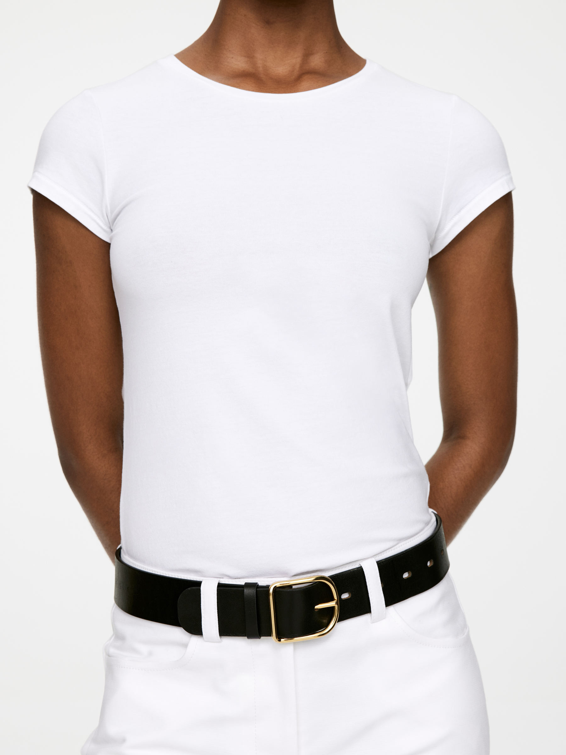 LUNA körpernahes T-Shirt – Weiß – Damen – ARKET DE | Arket EU