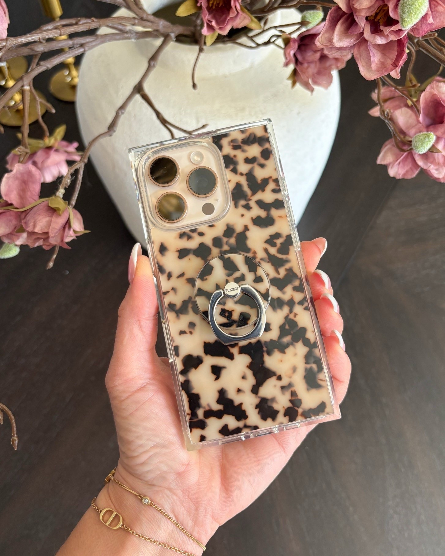 Love these phone cases! Just got the tortoise shell and it’s so chic! 

#LTKvlog #LTKootd #LTKSaleAlert