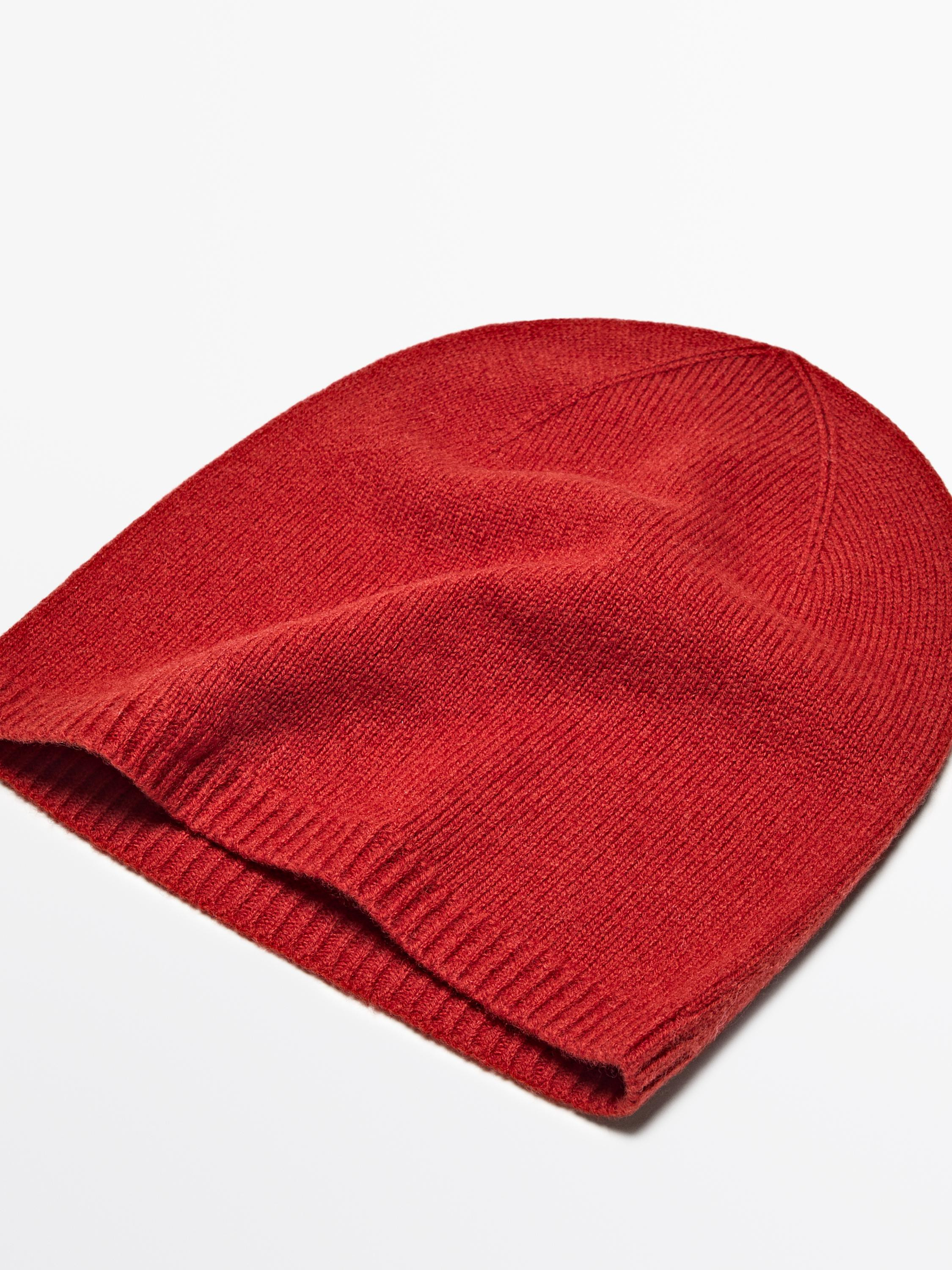 Feinstrickmütze im Beanie-Stil | Massimo Dutti DE