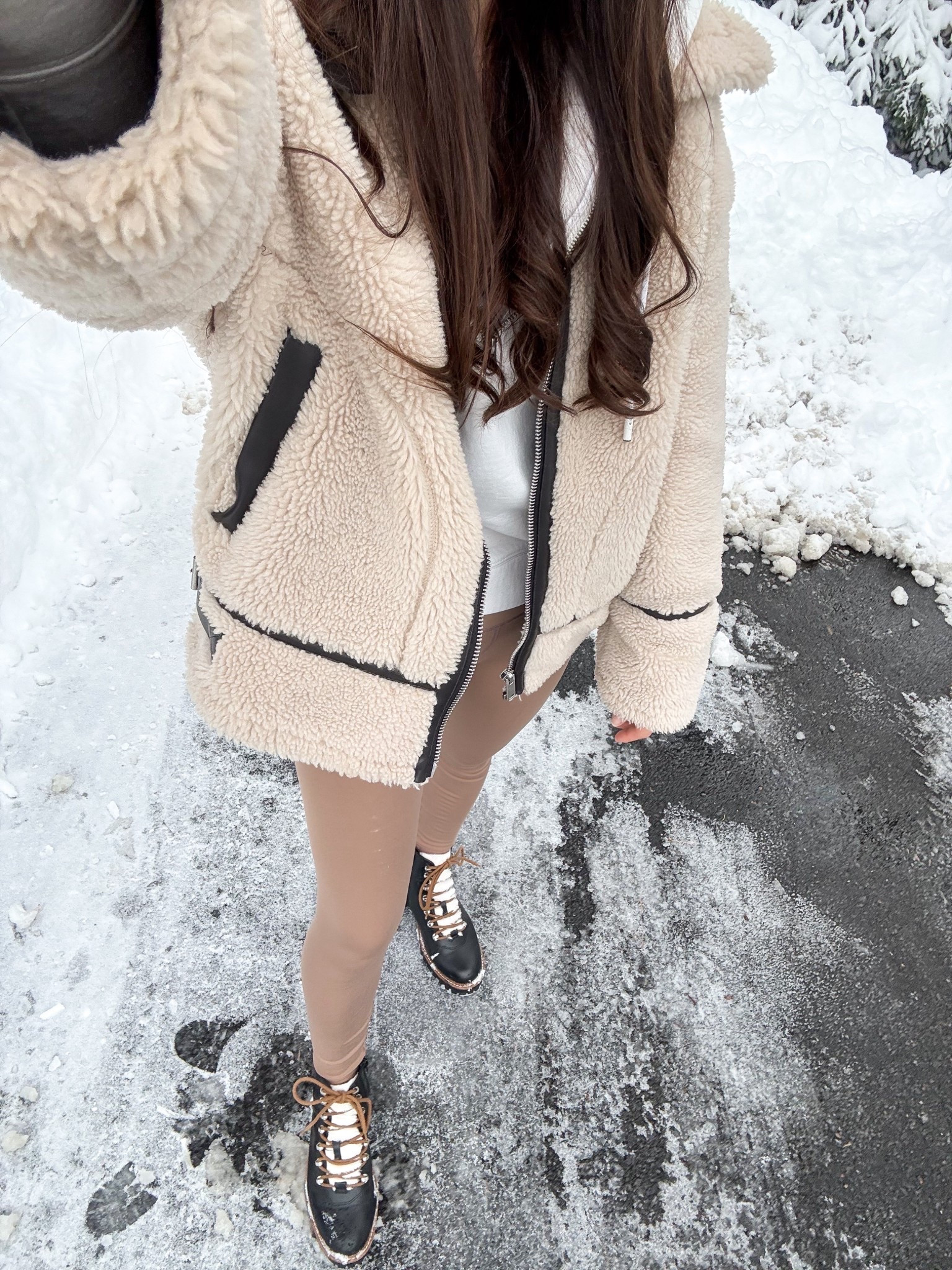 The jacket I keep reaching for on cold days ❄️
Warm, soft, and still feels cute 🥰 

#LTKootd #LTKSeasonal #LTKmomlife