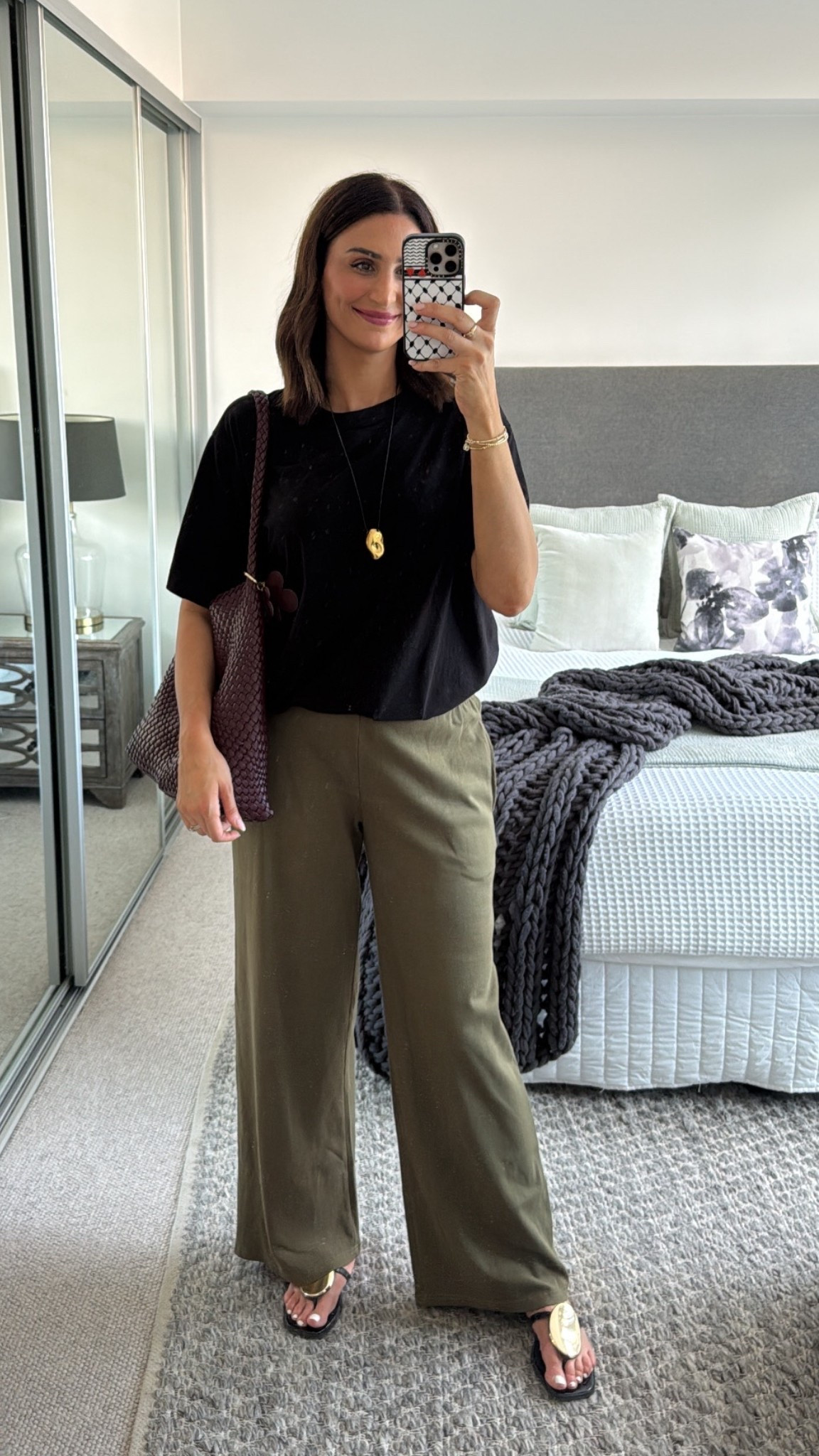 Relaxed weekend fit! Wearing size 12 in top and 41 in the shoes x 