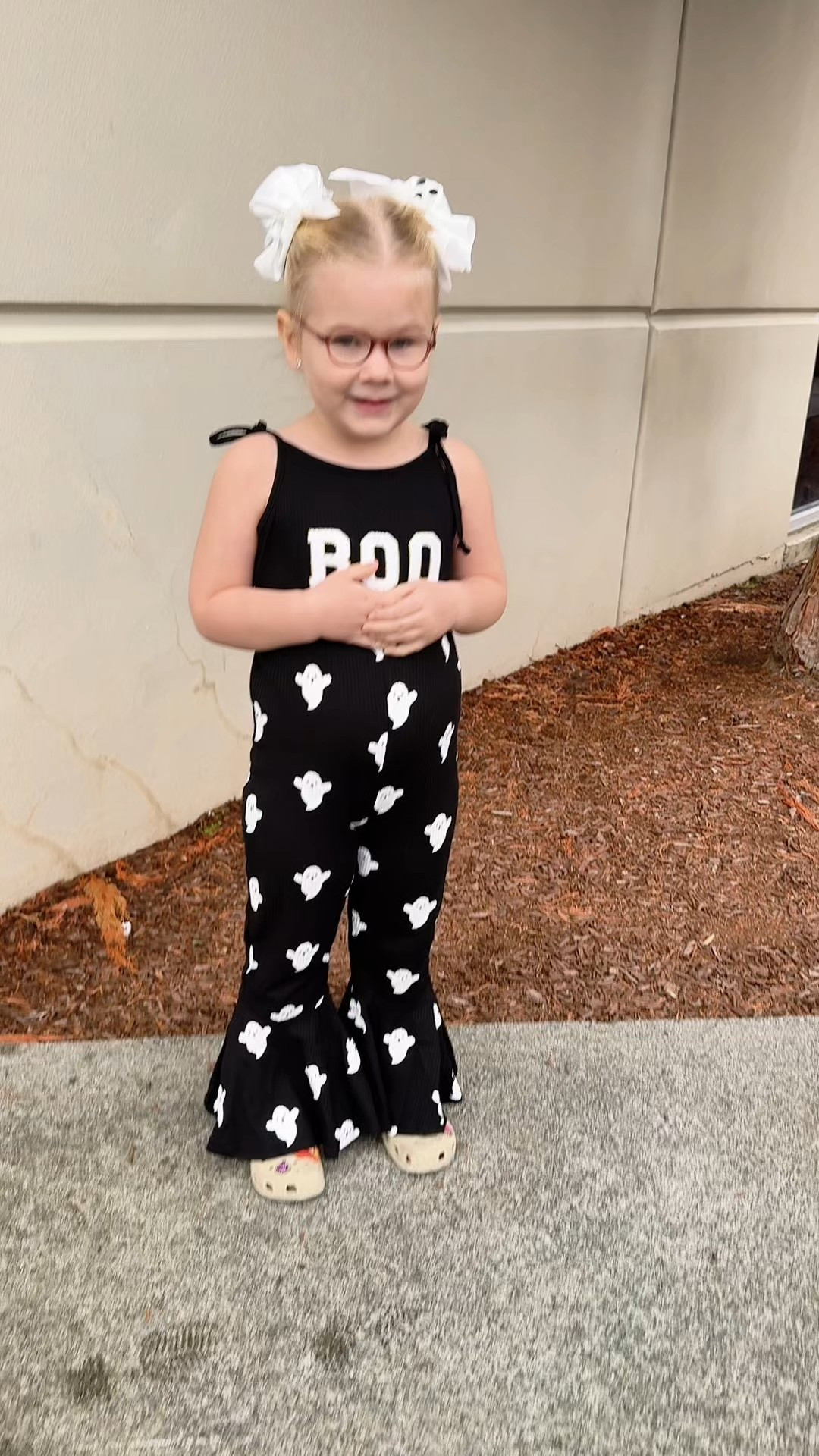 The cutest little Halloween romper I’ve ever seen. This is quick shipping on Amazon so you can still get it in time for a pre-Halloween fit check
  

#LTKKids #LTKSeasonal #LTKHalloween