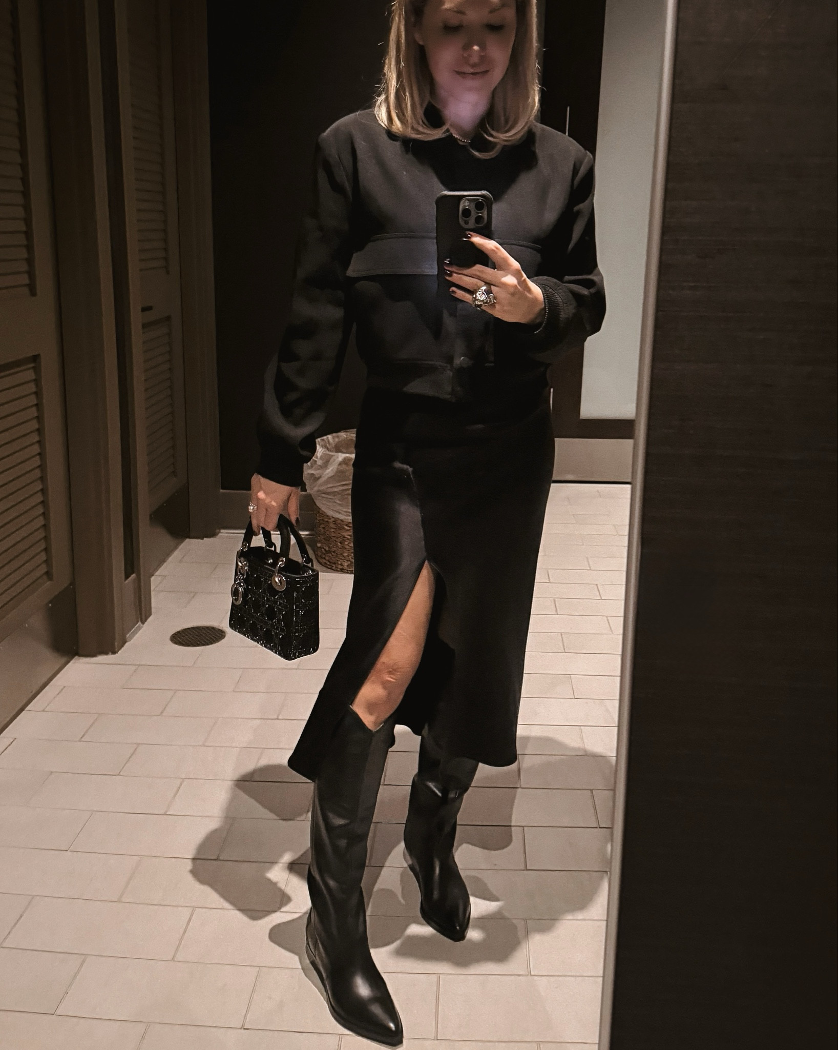 Daily Diary: Late January Edition 🫶🏻

It’s been awhile so I thought I would share what I’ve been up to and what I’m loving!
- Capital Grille family night wearing this Amazon bomber jacket as a top. It’s truly a jacket you can wear year round! Styled it next with Alo set as my travel outfit
- Girls lake trip 🎉 had the best time and lived in that Alo set
- Bagel run in the BEST reversible jacket (linked where to get Loewe sneakers for less AND the Amazon dupe version)
- Anthropologie Valentine’s Day gifts
- Date night 🍷 loved both his sweater and my sweatshirt dress (with corset details)
- Snow day ❄️ or should I say dayssss! Bundled up in my favorite puffer coat (it has the best details)



#LTKStorytime

#LTKvlog #LTKSeasonal #LTKdayinmylife #LTKmomlife #LTKValentine