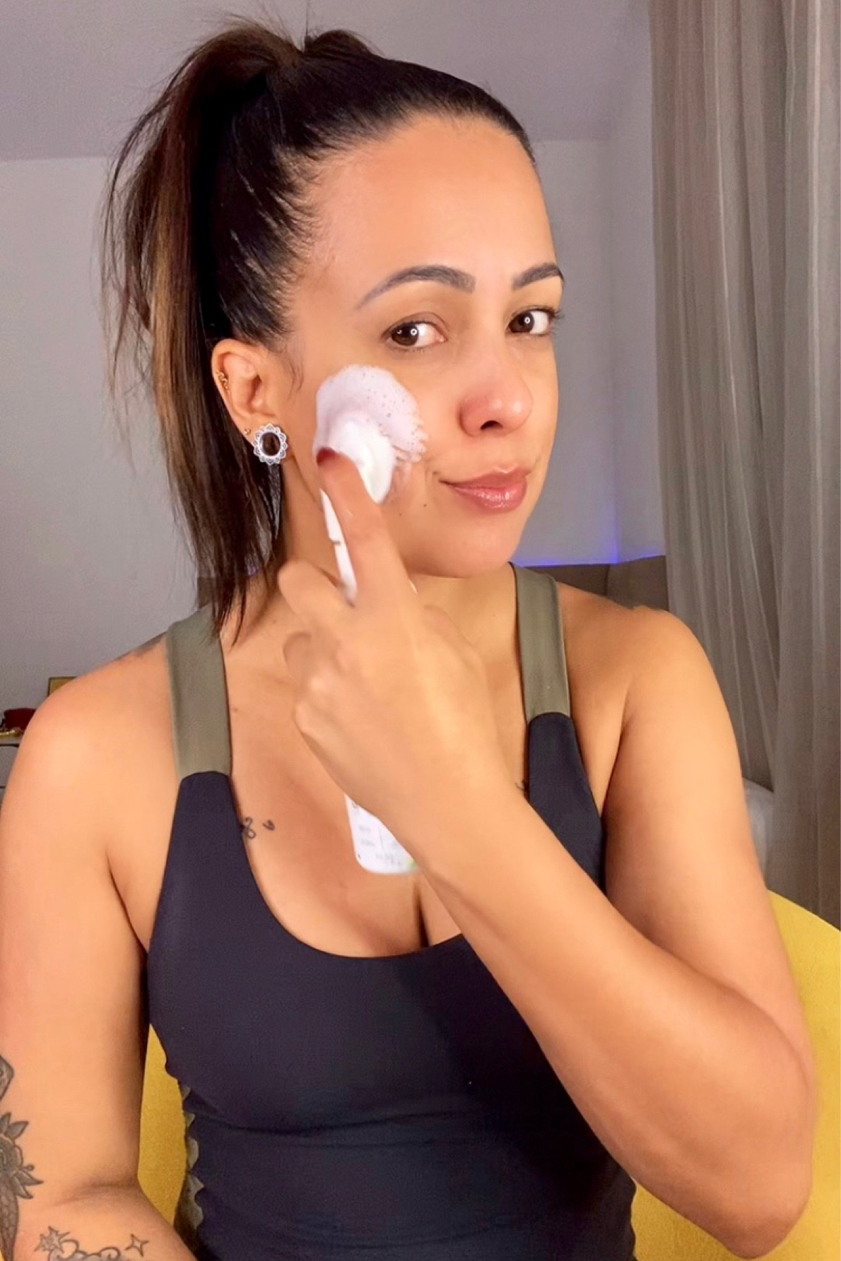 Mousse de limpeza 

Limpa sem agredir a pele 🫧

#renner 

#LTKbrasil #LTKbeauty