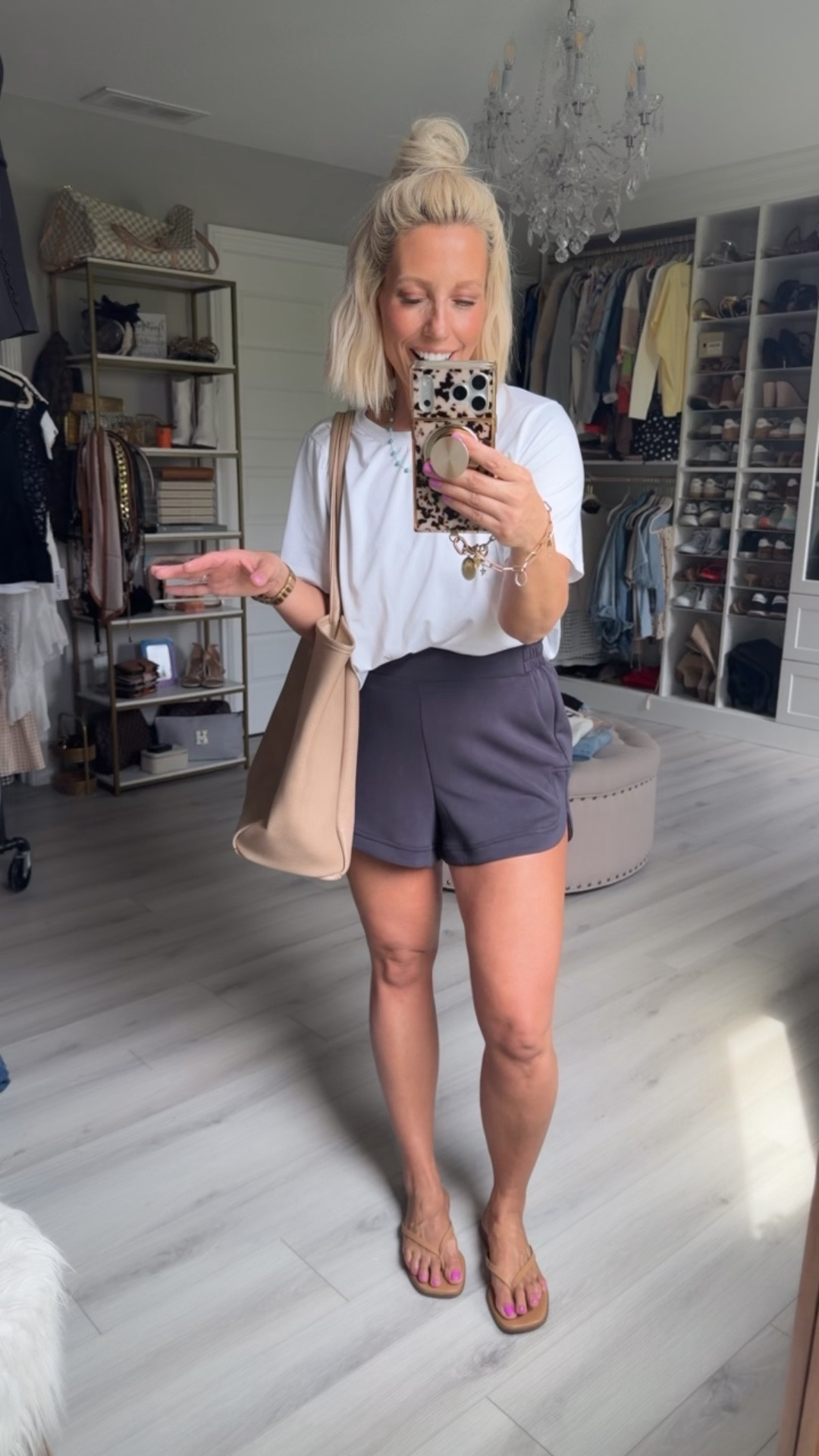 Okay, I love these shorts!!! The fit and material are 10/10!!
⬇️⬇️⬇️
Tee medium
Shorts small

#LTKmomlife #LTKootd #LTKSeasonal
