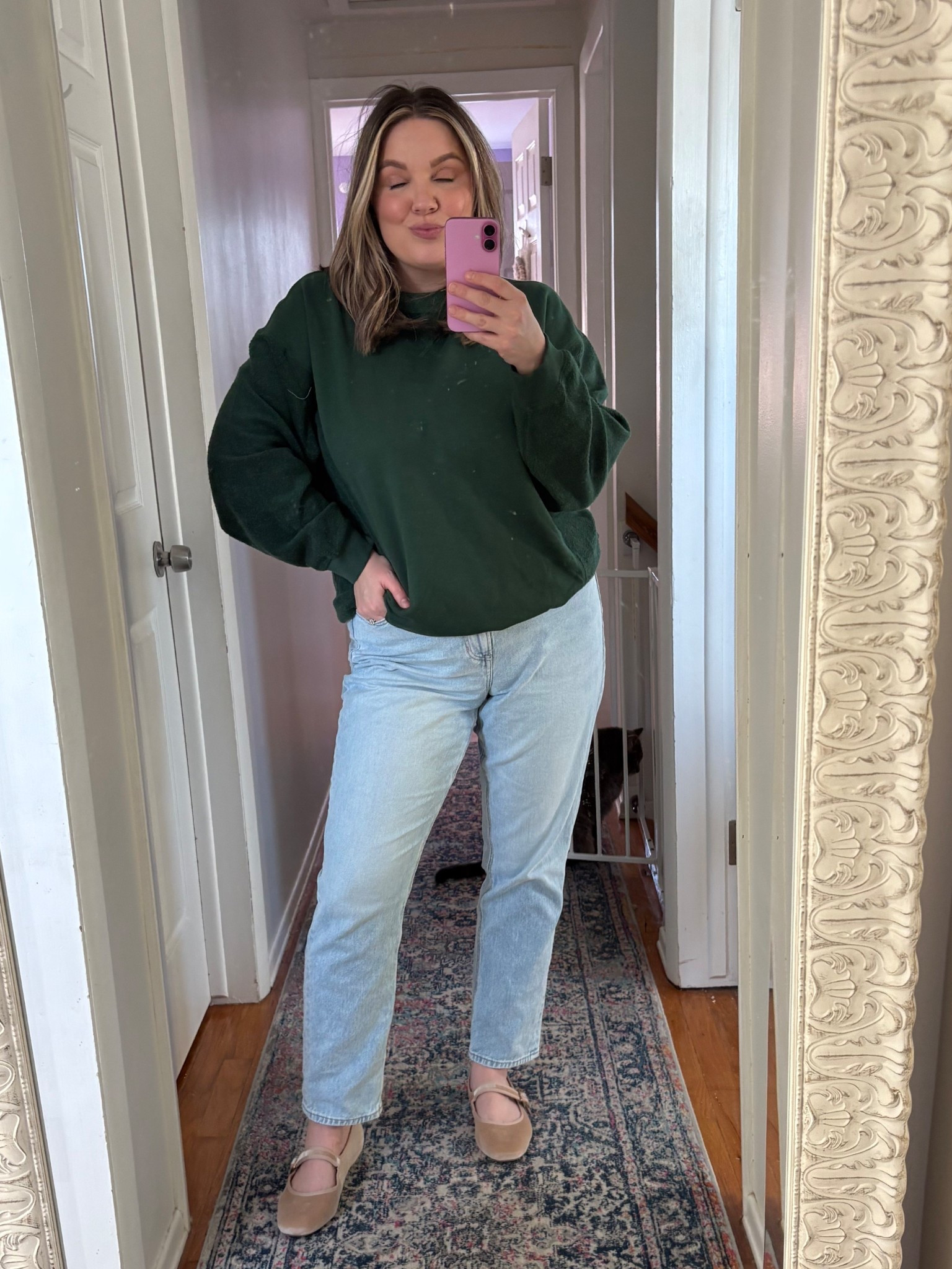 Midsize OOTD

Top- small 
Pants - 12 



#LTKMidsize #LTKFindsUnder50 #LTKSaleAlert