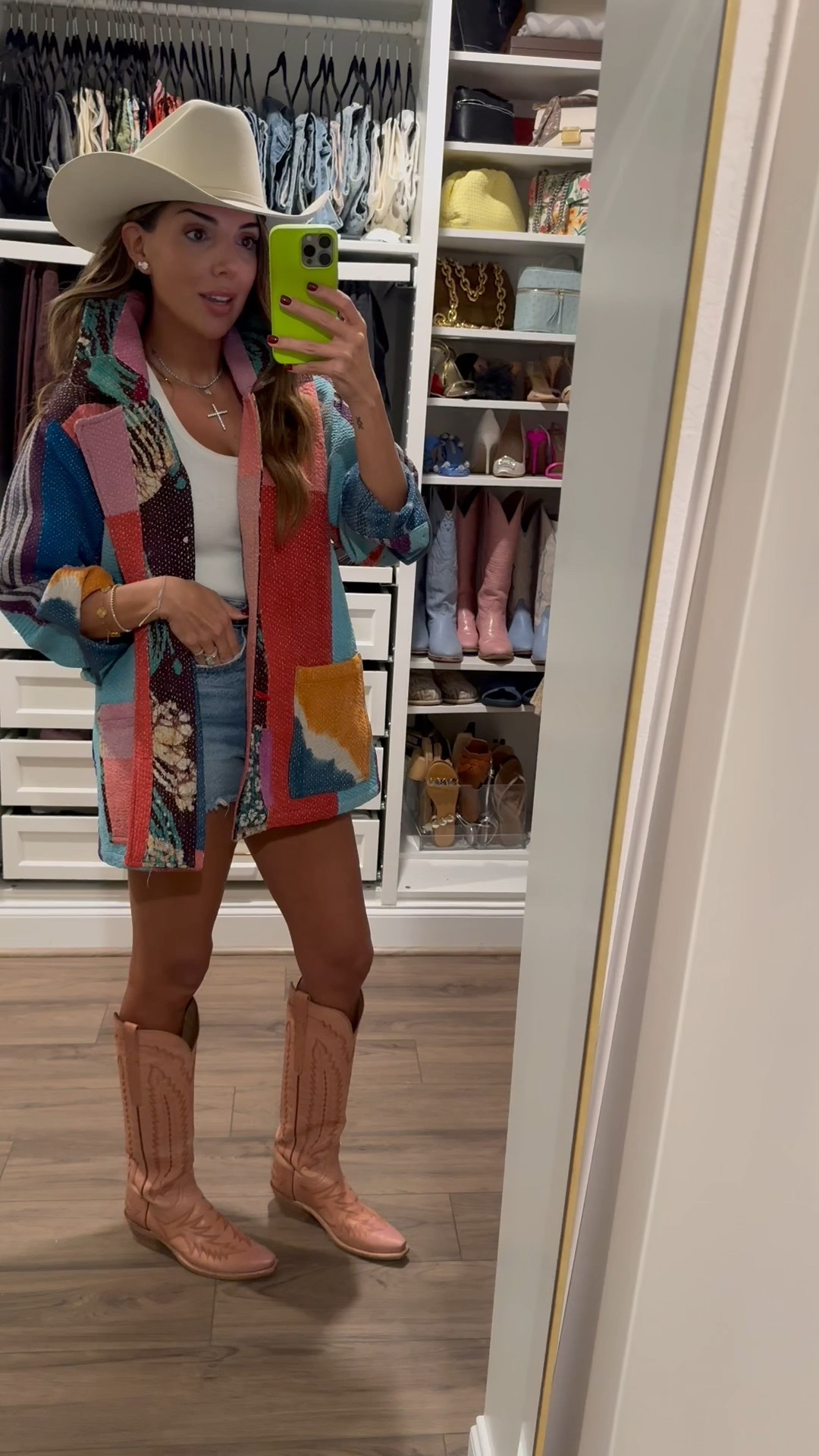 OOTN for a concert! I’m currently obsessing over these barn jackets!!!! so perfect and fun for a Texas fall! The boots are @lucchese exclusive color!

barn jacket: small
shorts: 26

#LTKFindsUnder100 #LTKShoeCrush #LTKStyleTip