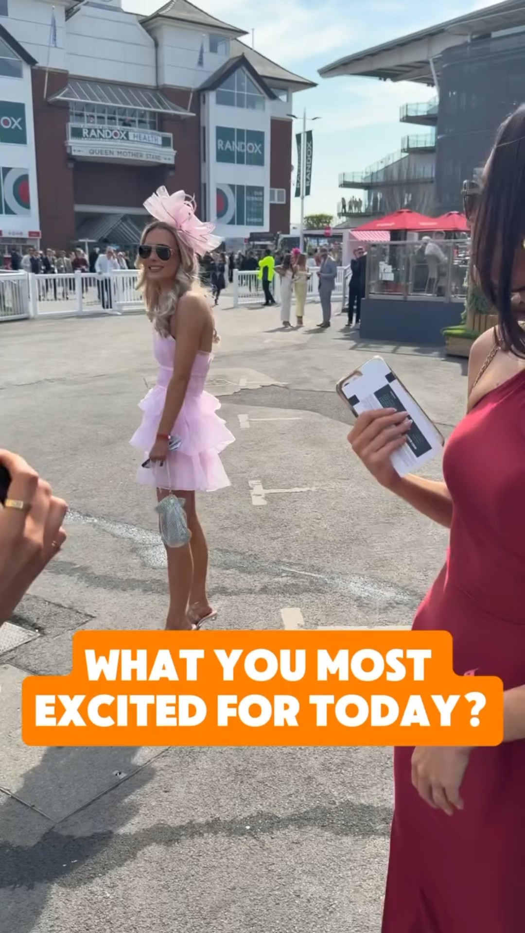 Hopefully these ladies managed to win a few quid 💰

#RacedayTV