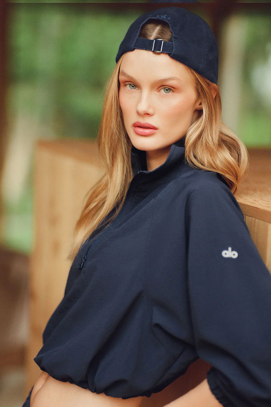 ALO | Cropped 1/4 Zip Alumni Pullover Top in Navy, Size: XS | Alo Yoga (US)