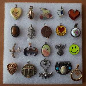 Pendant, Vintage Heart Charm, Brass Heart Charm, Puffy Heart Charm, Victorian Womans Hand, Vintag... | Etsy (US)