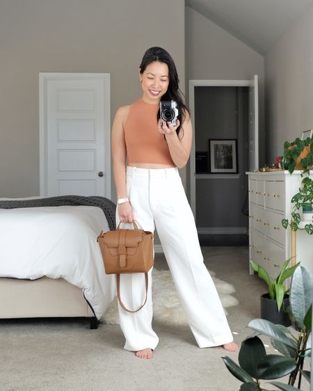 {#newpost} in my wide leg pant girl era 💯 lately, i find myself reaching for wide leg pants over jeans! i like the color and material options && how they flow 🤗 rounded up my top three on jannadoan.com!  wearing light birch in 6 (runs small so size up!) ✌️ {03.11.24} 

🙏  thank you for shopping my links!

.
.
.
.
.
.
#texasblogger #austinblogger #atxblogger #personalstyle #igstyle #flashesofdelight #ootdshare #ootd #wiw #lookbook #fashiondaily #styleinspo #petitestyle #asianblogger #fashiongram #instastyle #liketkit #aritzia #effortlesspants #widelegpants #croppedsweater #senreve 

#LTKstyletip #LTKSeasonal #LTKitbag