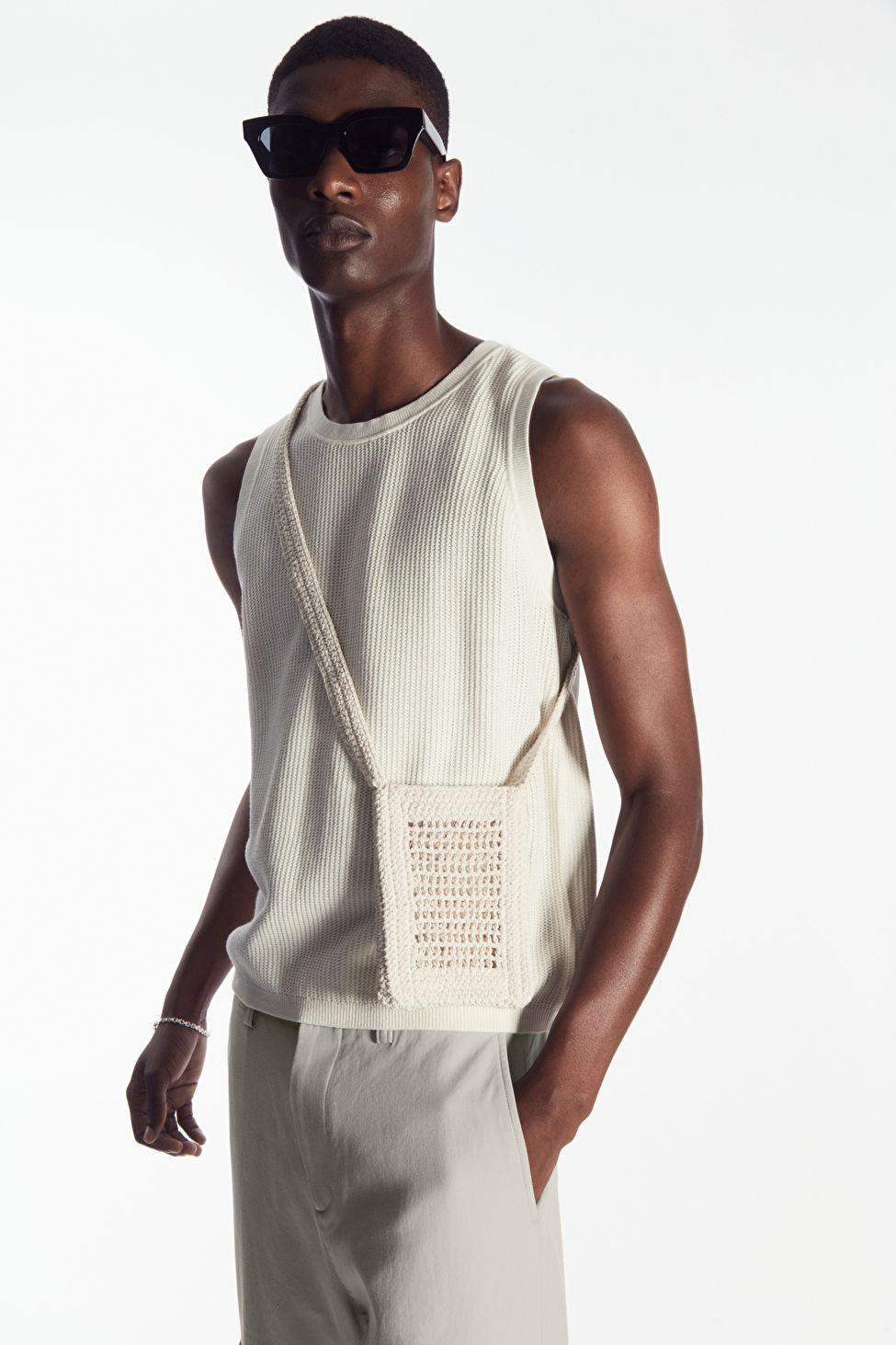 CROCHET CROSSBODY PHONE HOLDER | COS (US)