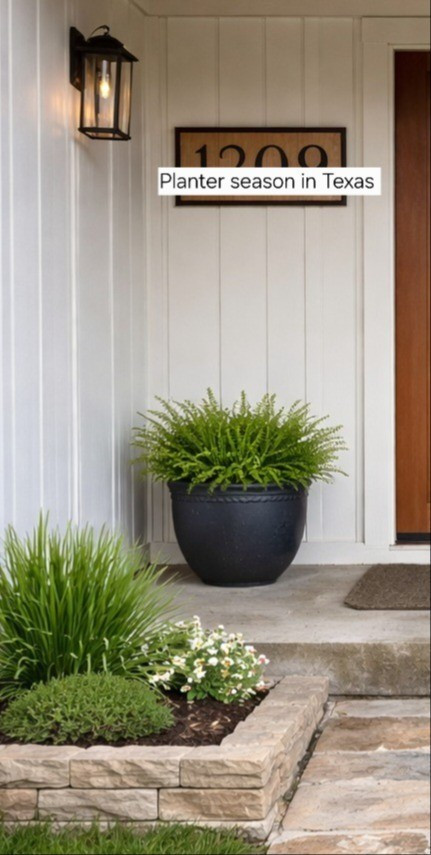 Giving the front porch a fresh look Texas home + fresh greenery = perfect combo 🌿

#LTKHome #LTKSeasonal #LTKdayinmylife