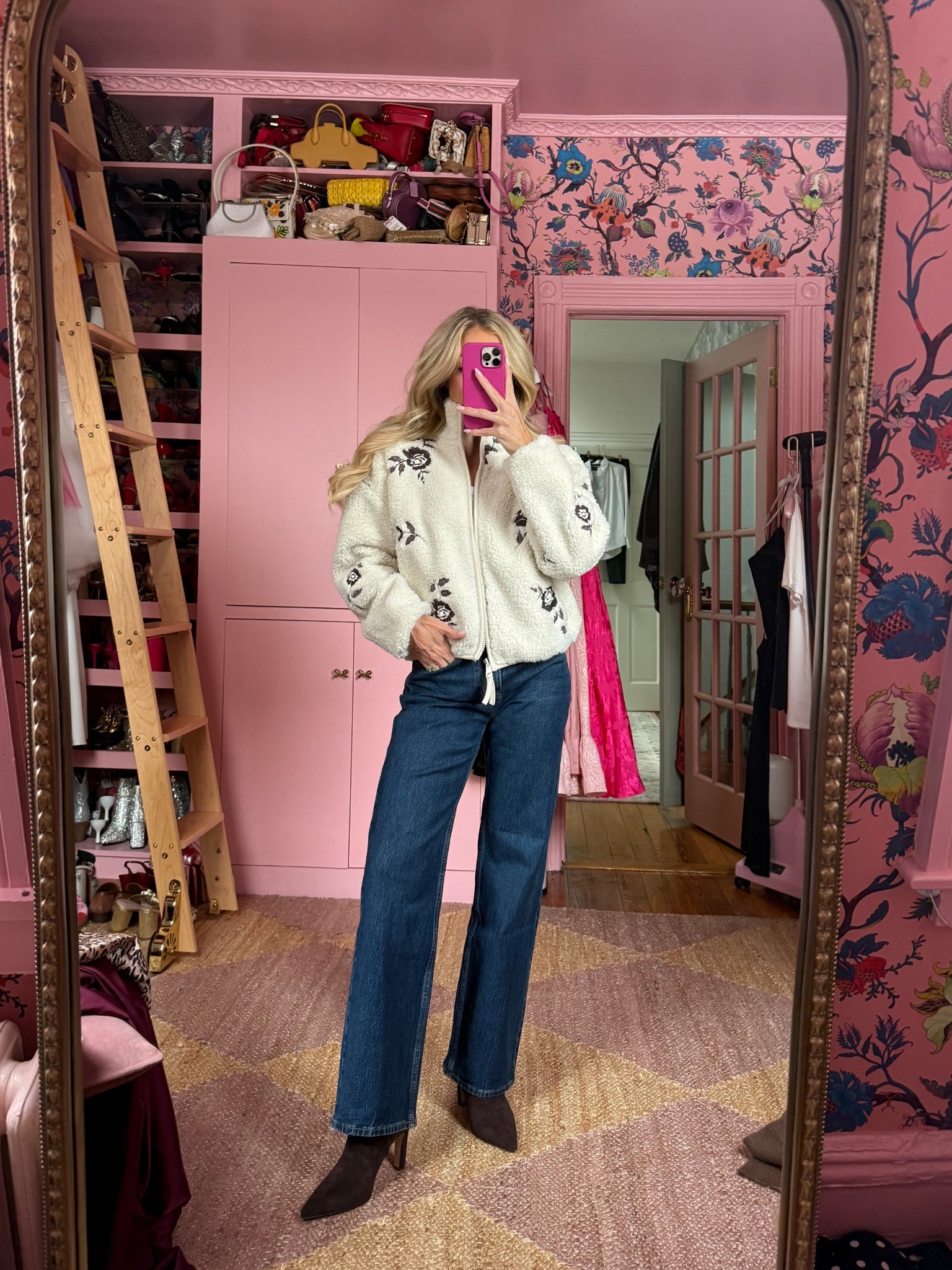 fall sale capsule haul from Abercrombie & Fitch ❤️ sale details: 20% off almost everything from 9/25-9/29 and use code AFLTK for a stackable 25% off from 9/26-9/29

#LTKStyleTip #LTKSaleAlert #LTKFallSale