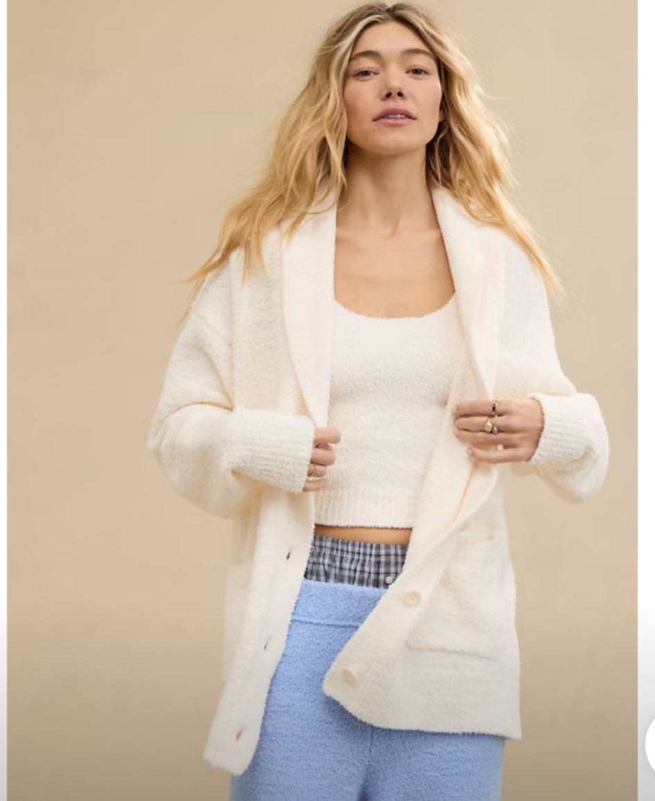 Marshmallow comfy button up sweater #aerie #comfy #cozy #giftspo #americaneagle #loungewear

#LTKGiftGuide #LTKHome #LTKSeasonal