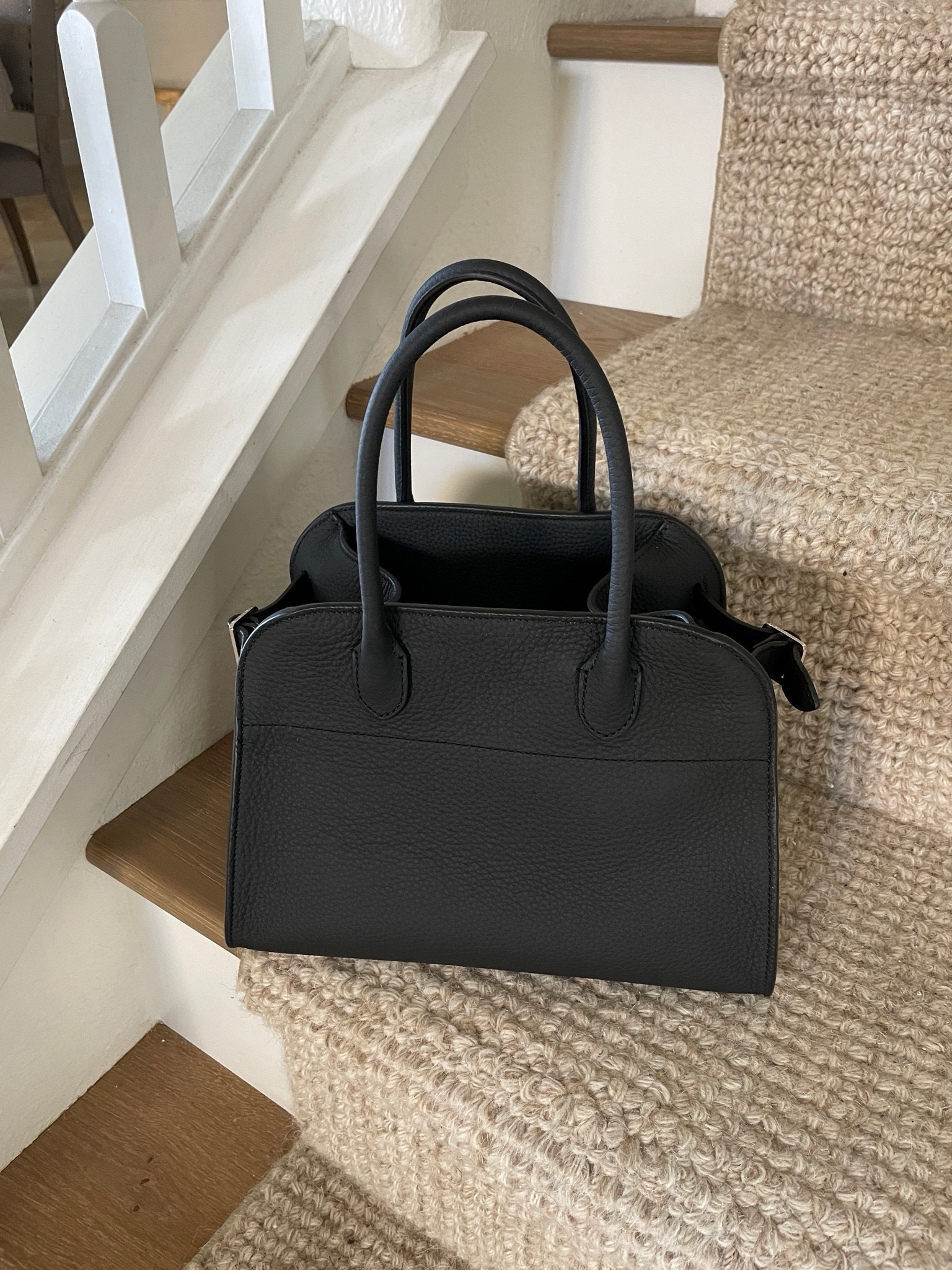 Preloved THE ROW MARGAUX 10 BAG.
The Row Margaux 10” bag . 
The Row Margaux 15” bag
The Row Margaux 17” bag
Magaux leather bag, margaux suede bag

#LTKstyletip #LTKworkwear #LTKitbag