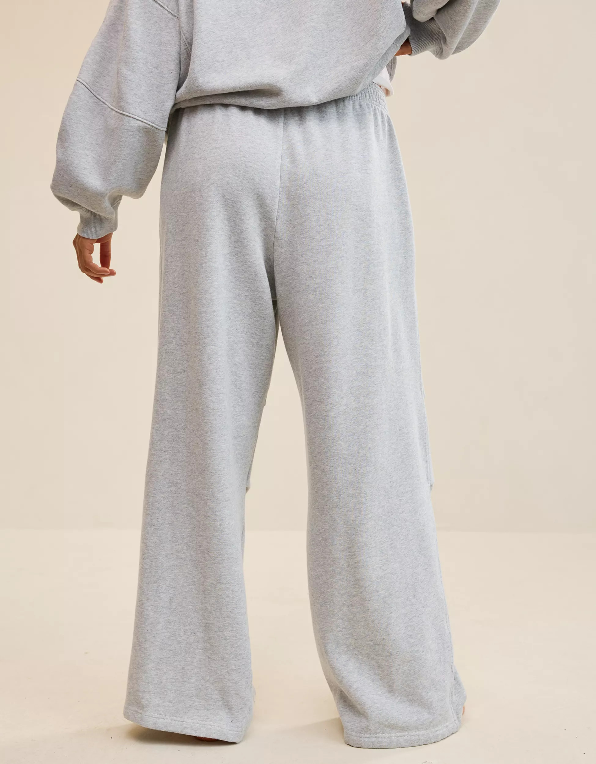 Aerie Go-To Slouchy Sweatpant | American Eagle Outfitters (US & CA)