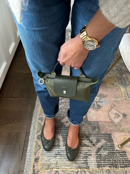 Jeans & greens! My green is sold out but linked the same shoe in different colors. 

Ballet flats
Fall shoes
Mini bag
Gold watch
Olive green
Hunter green
Mom jeans

#LTKfindsunder100 #LTKshoecrush #LTKstyletip