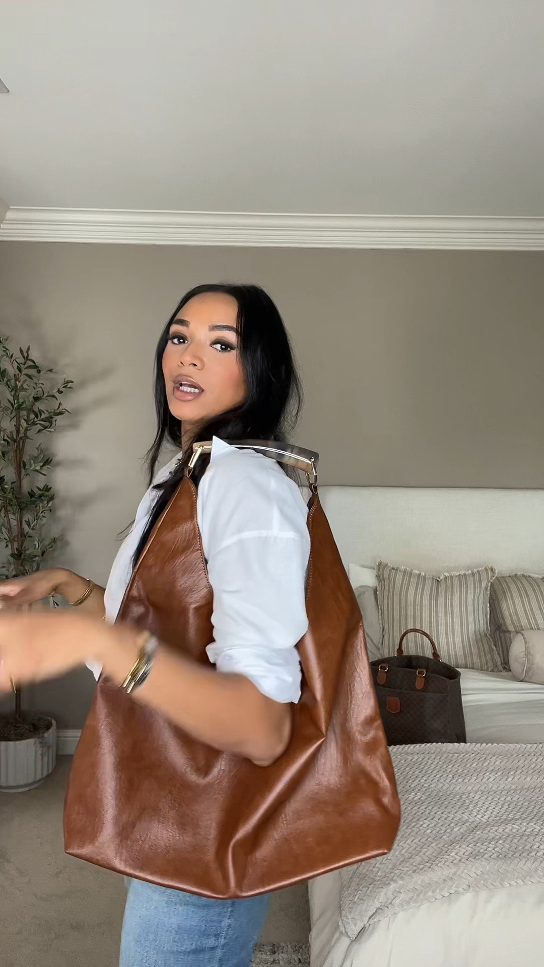 The perfect fall bag (and it’s on sale) 

#LTKFindsUnder50 #LTKWorkwear #LTKStyleTip