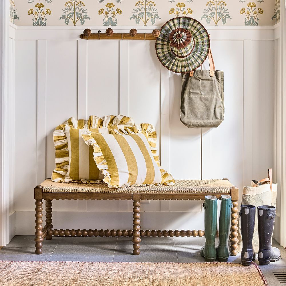 Terra Spindle Leg Bench | GreenRow