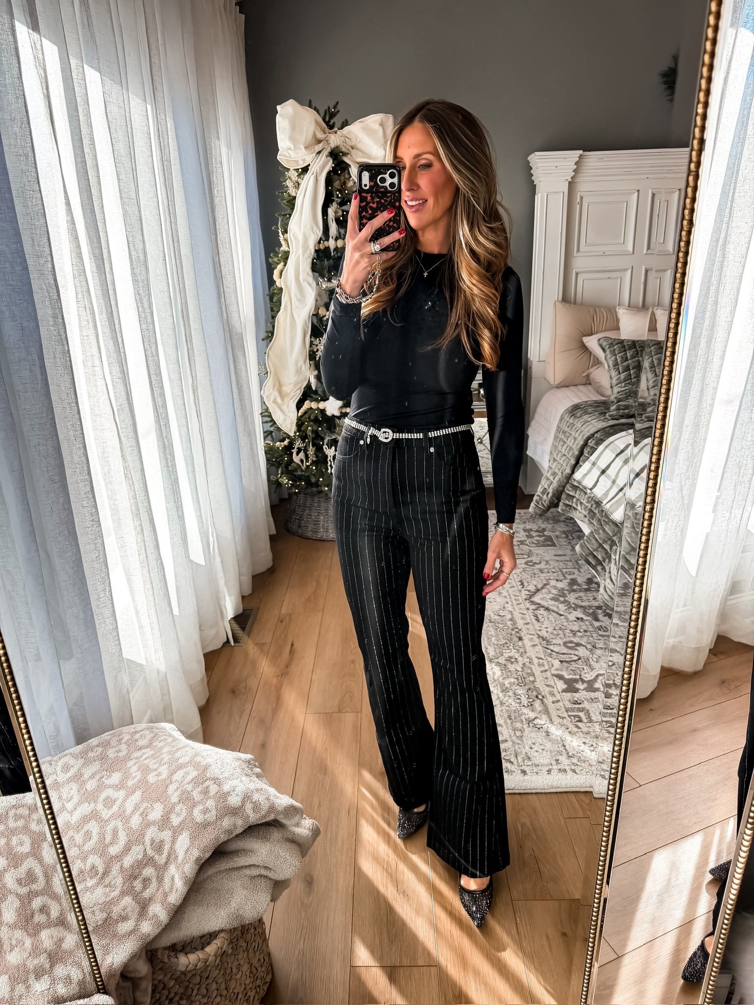 Pin stripe pants, bell bottom jeans, wide leg jeans, all black outfit, classic, themominstylee

#LTKootd #LTKmomlife #LTKSeasonal