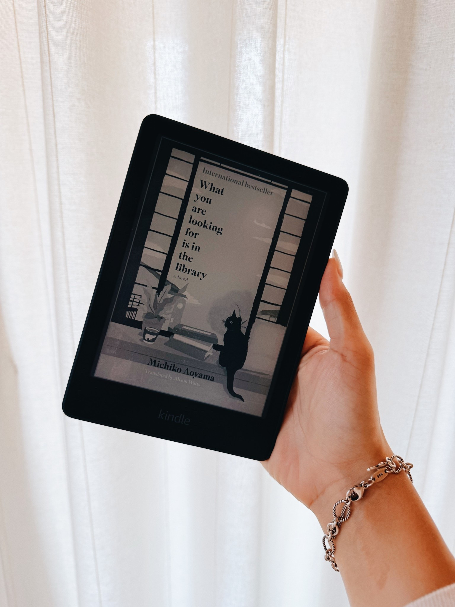 what’s your current read? are you a kindle or physical book person? 

#LTKHome #LTKmorningroutine #LTKdayinmylife