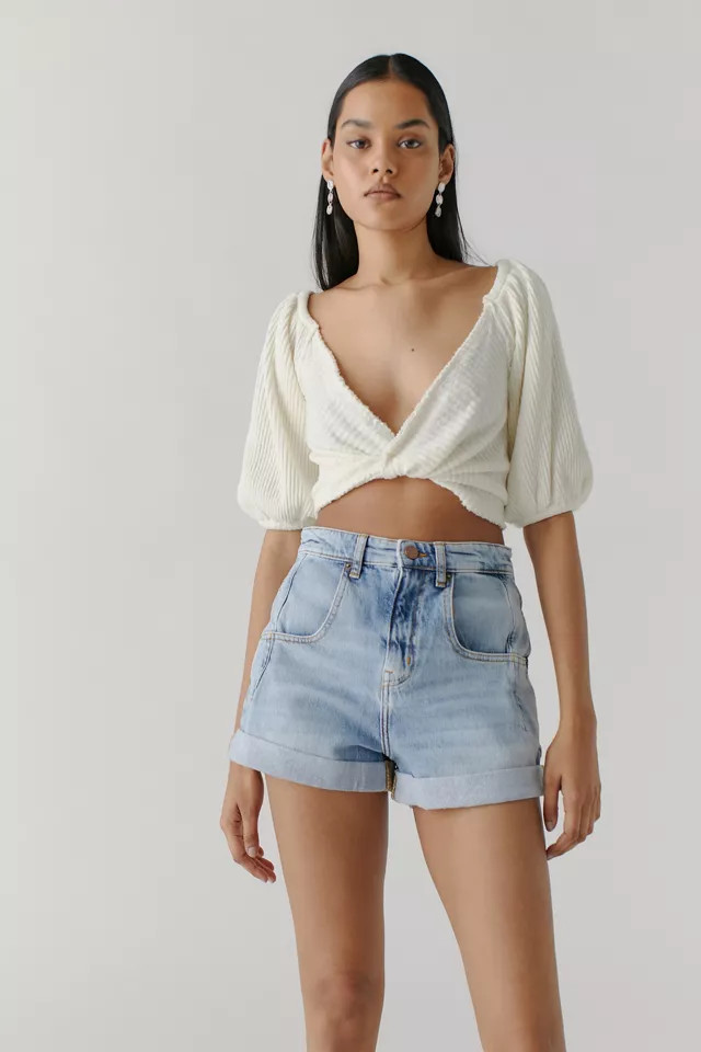 BDG Carrie Denim Short — Light Wash | Urban Outfitters (US and RoW)