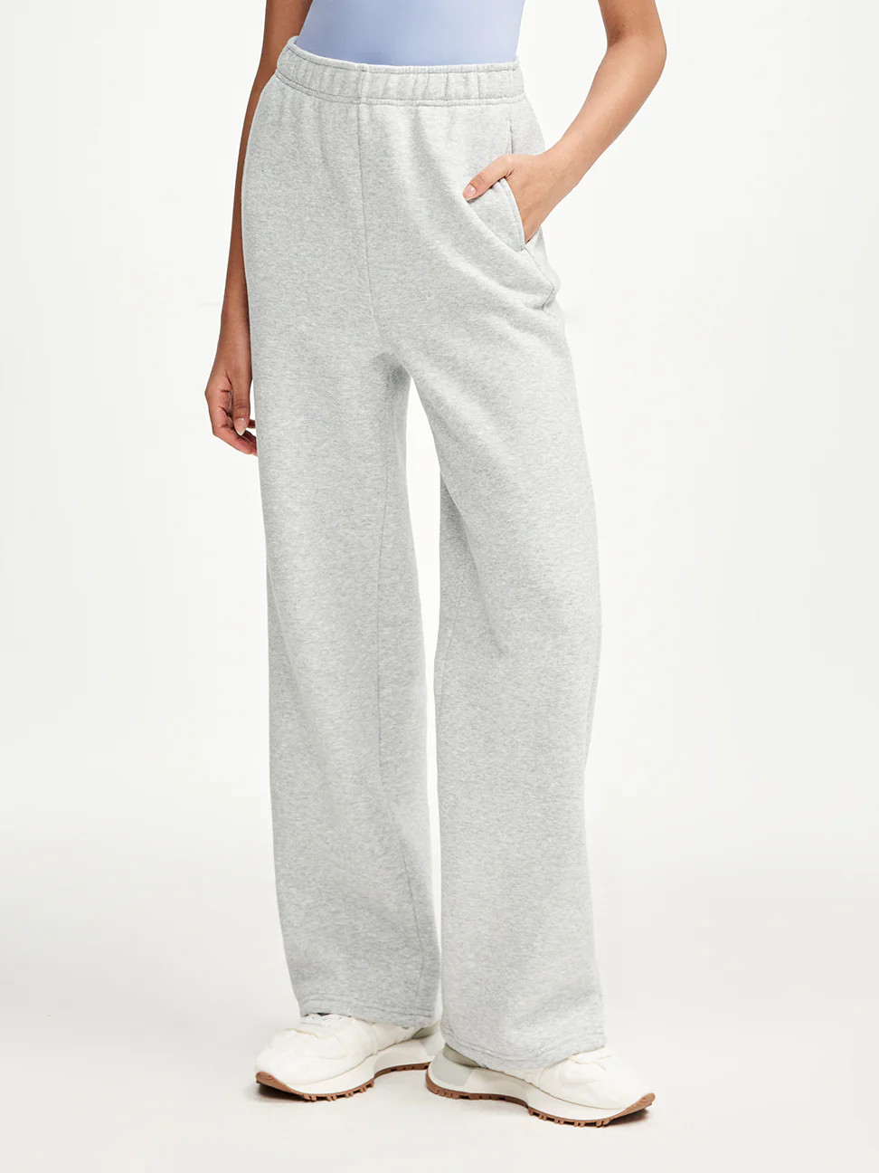 Ease Straight Leg Pant 31'' | ShopAthluna