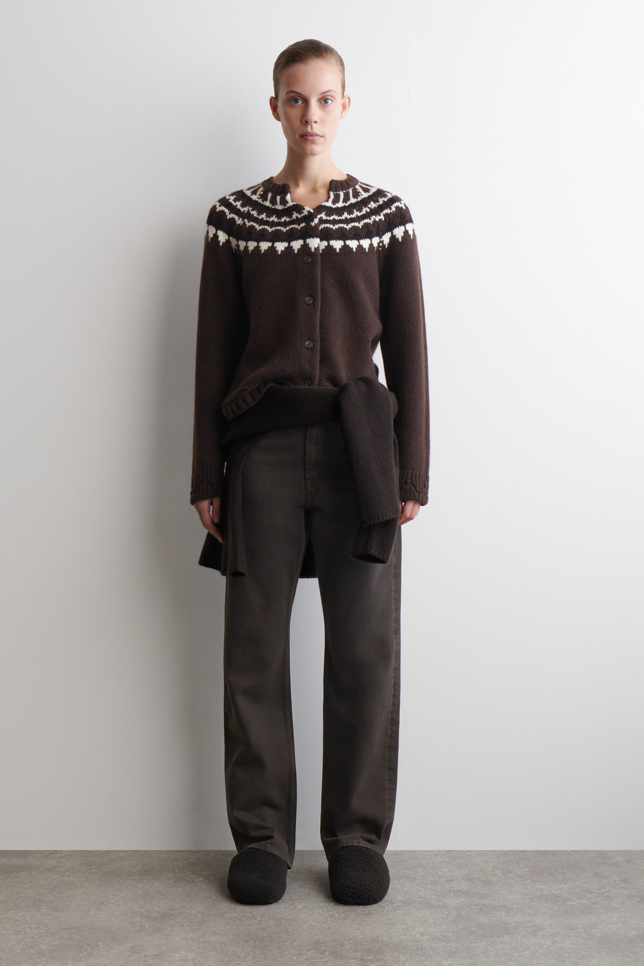 STRICKJACKE AUS WOLL-KASCHMIR-MIX - BRAUN/WEISS | COS AT | COS (EU)