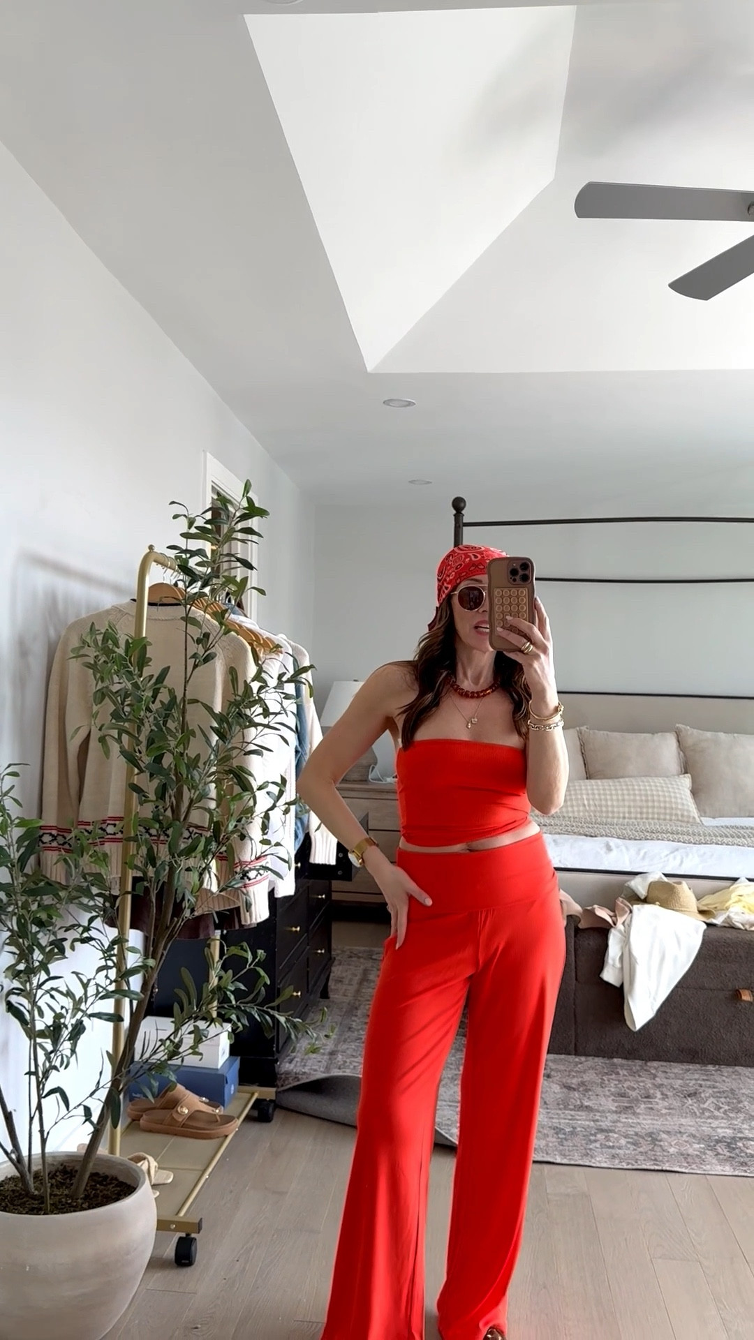 I am still loving this set. Aerie has the cutest things right now.
Aerie Style


#LTKPetite #LTKxAerie #LTKSaleAlert