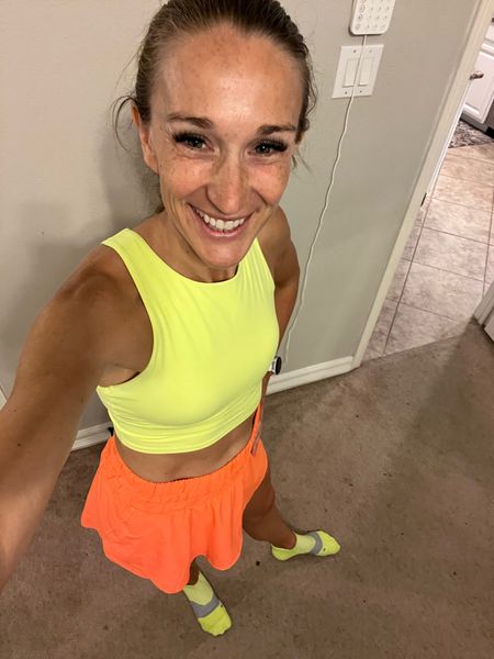 Neon orange and yellow strength workout fit! Each piece is under $30 🙌🏼

Athletic wear | workout fit | summer fitnesss

#LTKActive #LTKFindsUnder50