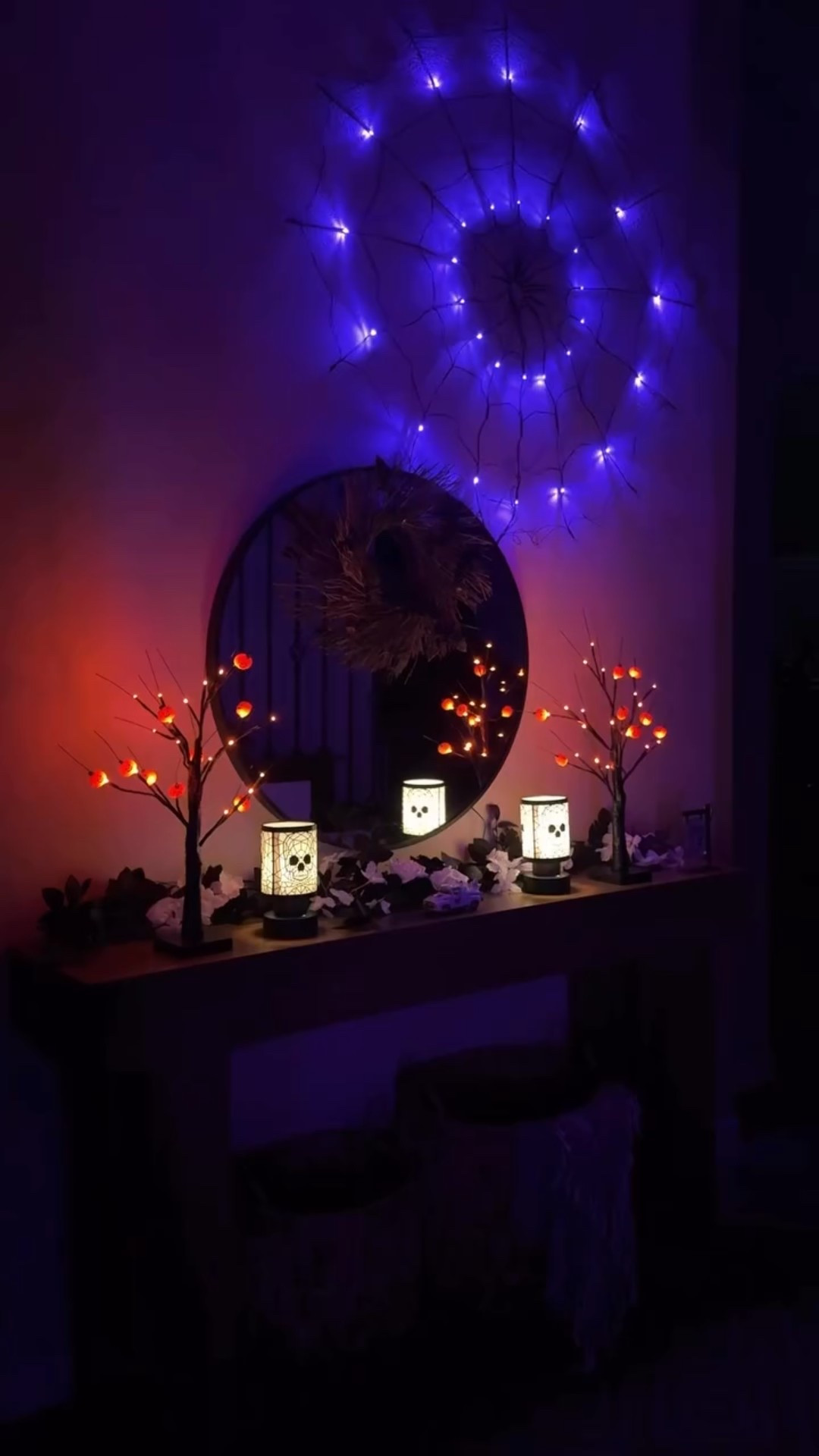 #ad Lets decorate my front porch and entryway table for Halloween! 👻🎃Mis favoritos de Halloween para decorar la puerta de enfrente de mi casa y la mesa del recibidor los encontré en @temu 🎃 Comenta Yo si querés los enlaces 

¡Nuevos usuarios de la app! 🔍CÓDIGO【dzs8762】en la barra de búsqueda de Temu o usa el enlace de abajo para conseguir esta oferta relámpago. *Aplican términos y condiciones.

https://app.temu.com/k/p8lch35w3hd

#temubday #temu #temufinds #shoptemu #halloweendecor #halloweenhomedecor #halloweeninspo