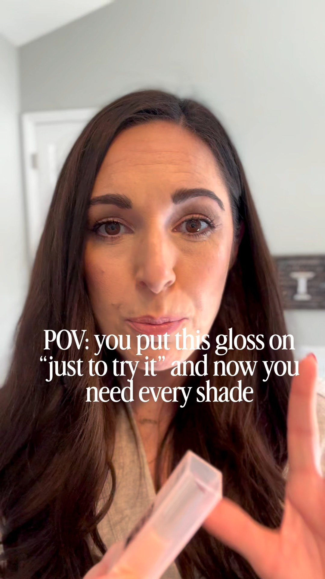 Glassy, juicy lips in one swipe 💋

The Maybelline Lifter Gloss is that throw-in-your-bag, use-with-everything gloss. Smooth, hydrating, and gives that fuller lip look without feeling heavy or sticky. Drugstore beauty really is that girl.

#reel #explore #tiktokbeauty #maybelline #liftergloss #drugstoremakeup #glossylips #everydaymakeup @christina_with_love_