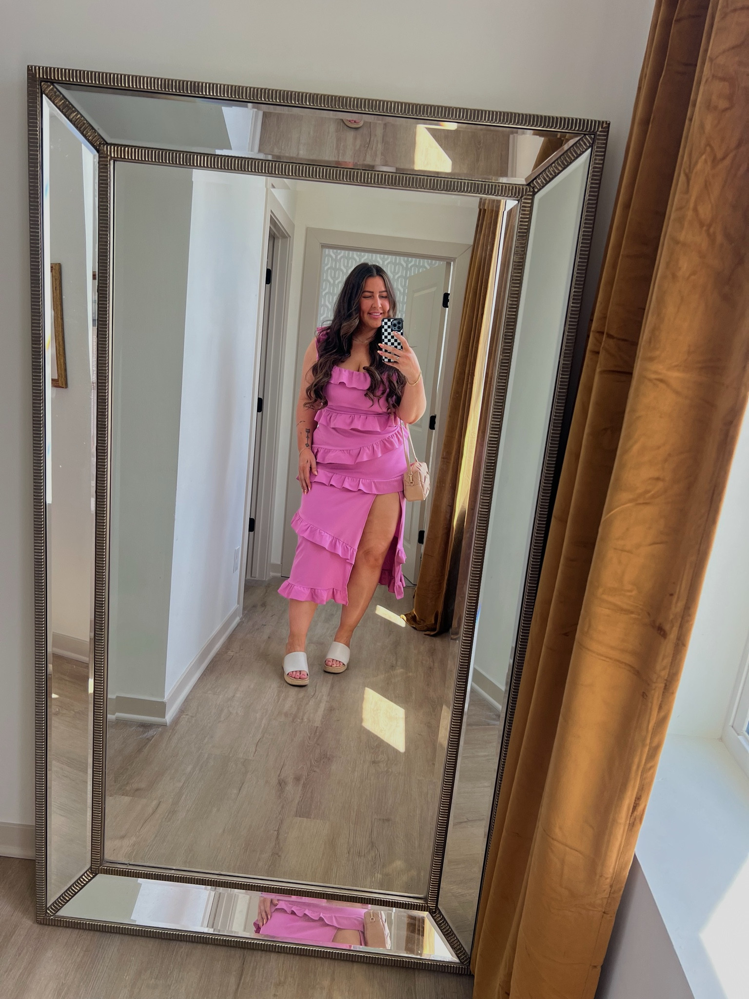 Such a cute wedding guest dress for summer 🩷