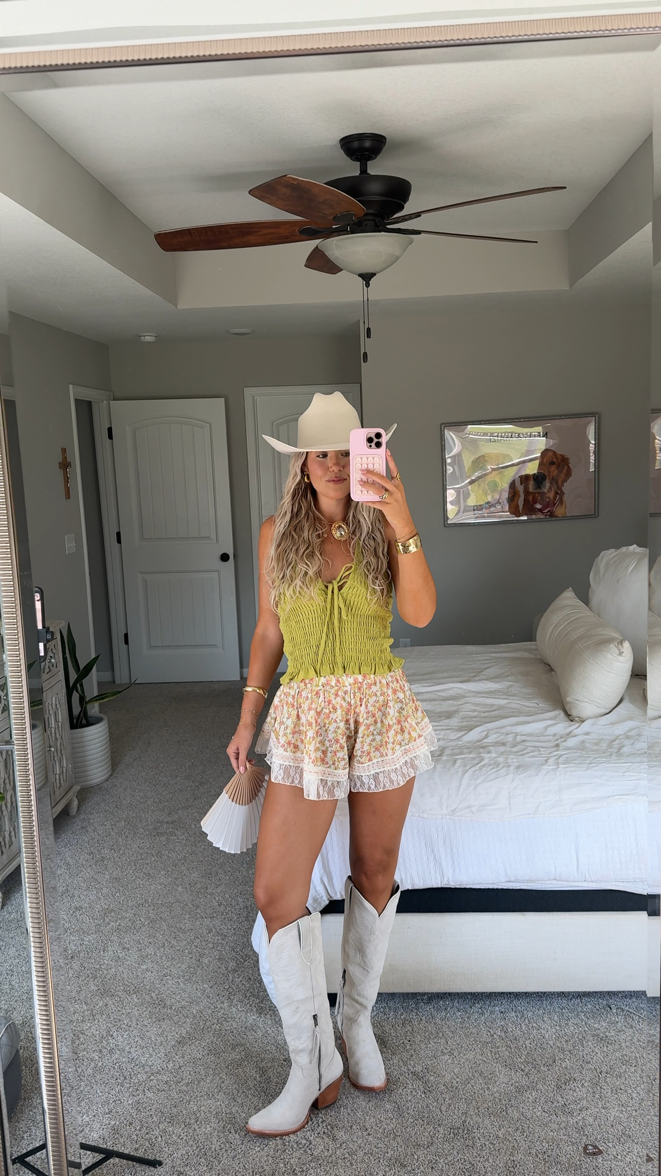 size XS in top, i’m 5’10, size XS in shorts, true to size boots 


stagecoach / country concert / western fashion outfit inspo / cowgirl boots 

#LTKStyleTip #LTKSaleAlert #LTKFestival