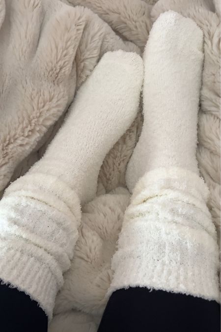 fuzzy target slouch socks

skims slouch socks dupe • winter fuzzy socks • socks for uggs

#LTKstyletip #LTKSeasonal #LTKGiftGuide